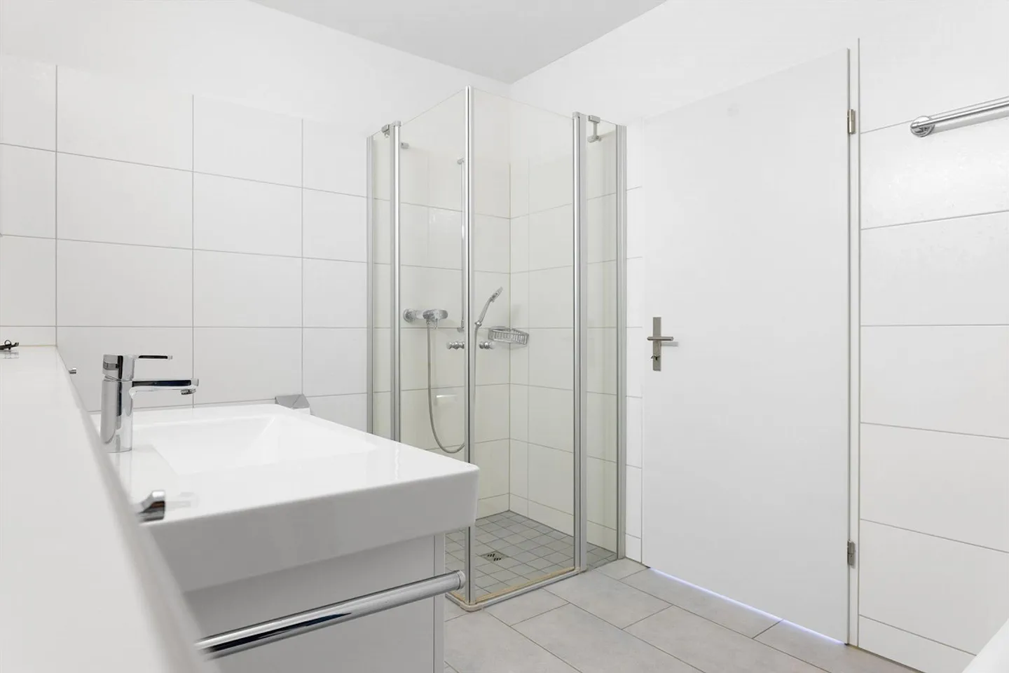 Living with Style, Comfort, and Sustainability - Photo 12 of 16