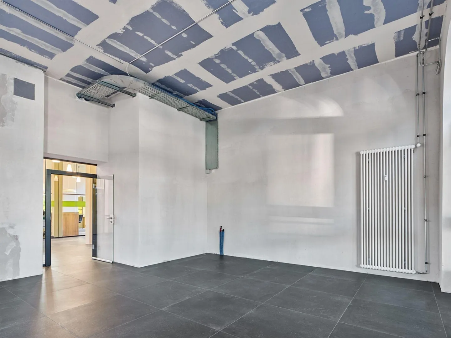 Spazio commerciale nella stazione di Murten recentemente ristrutturata - Foto 3 di 5