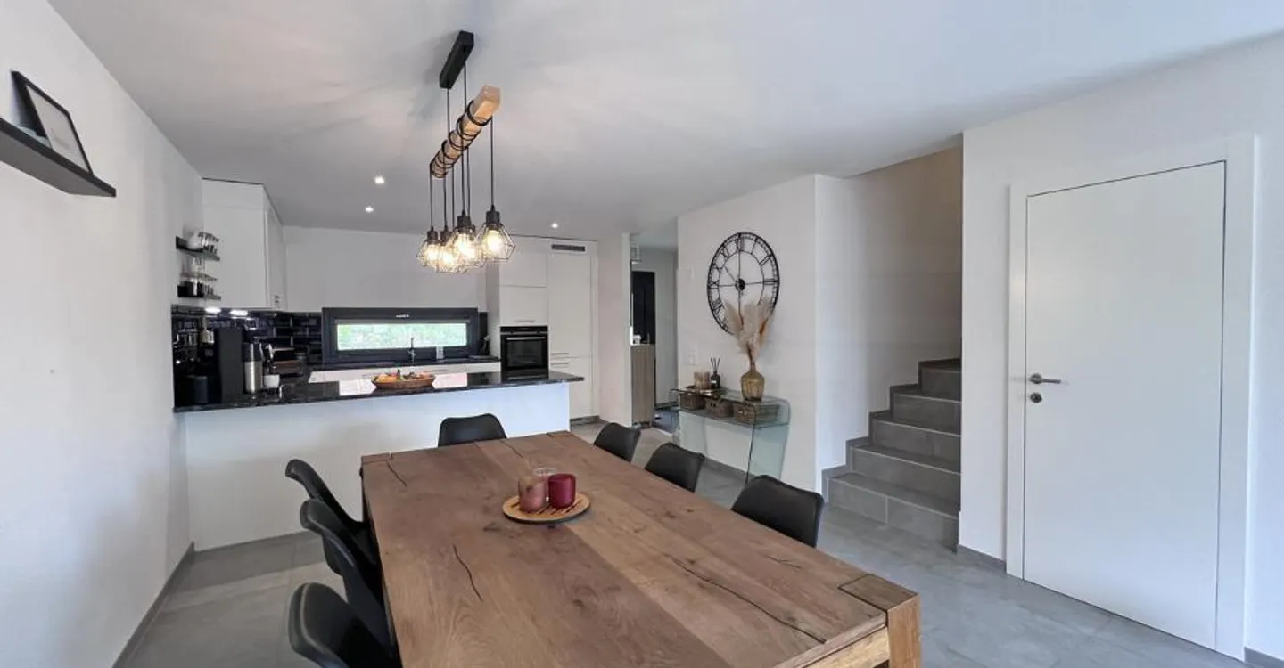 Casa a schiera contemporanea di 4,5 locali - Foto 2 di 11