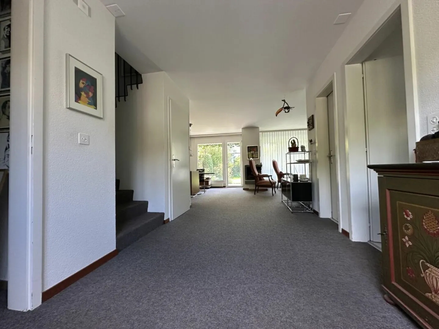 Charming semi-detached house in a preferred residential area - Photo 4 of 15