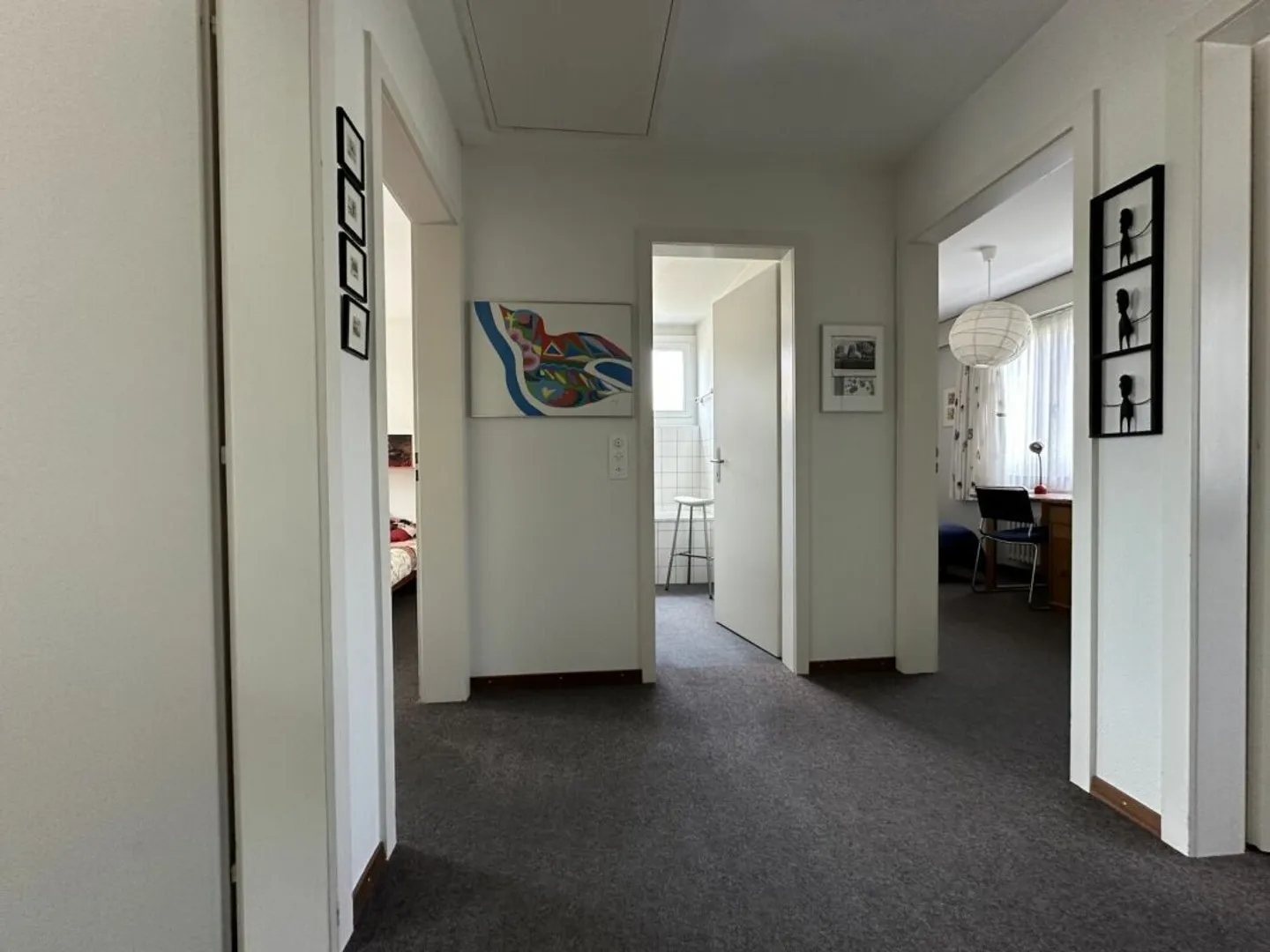 Charming semi-detached house in a preferred residential area - Photo 9 of 15