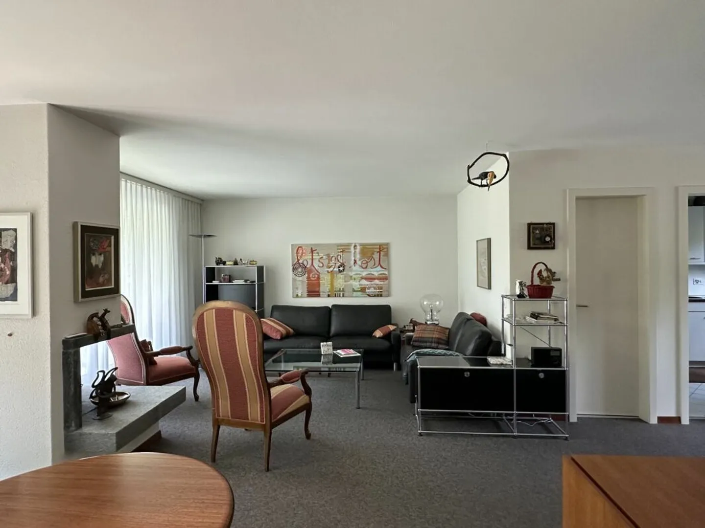 Charming semi-detached house in a preferred residential area - Photo 5 of 15