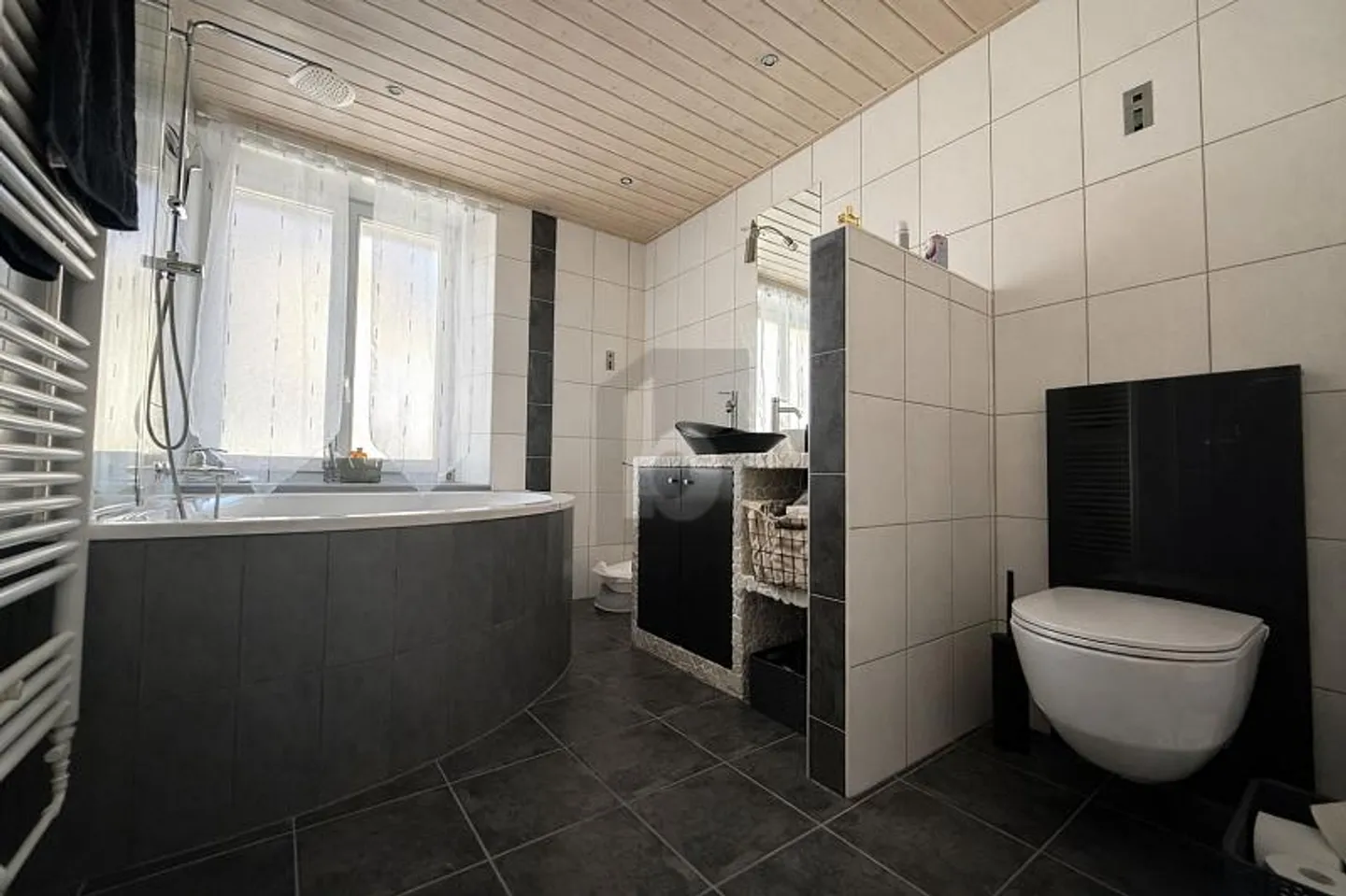 AUSGEZEICHNETES DUPLEX - CHARME UND RAUM - Foto 5 von 6