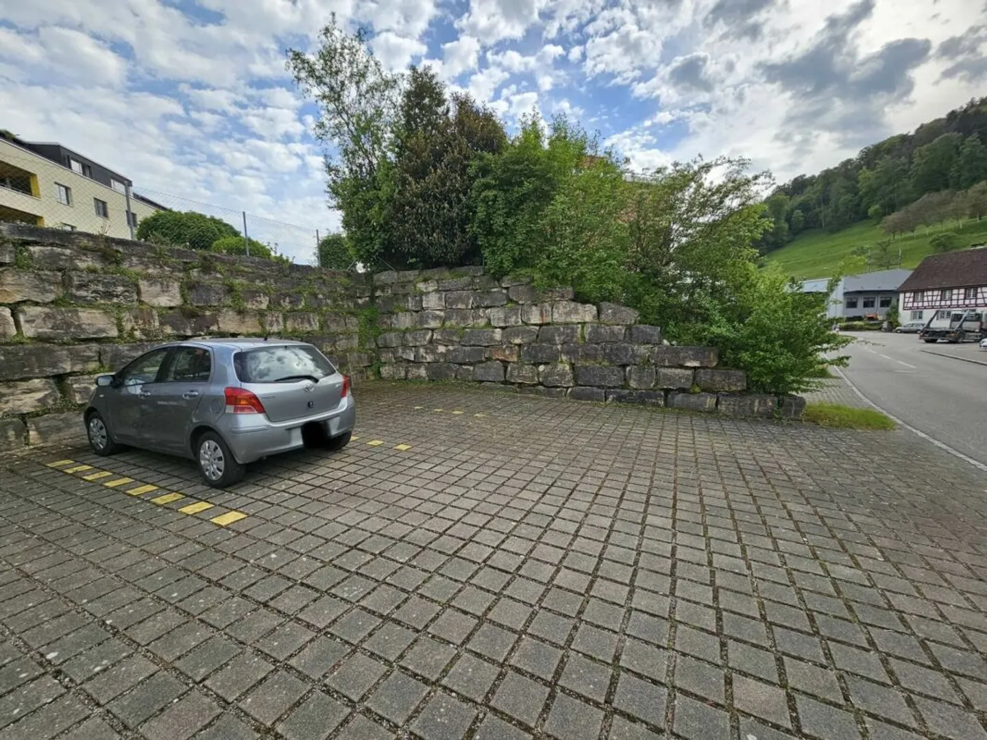 Parkplatz in Ihrer Nachbarschaft zu vermieten - Foto 1 von 2