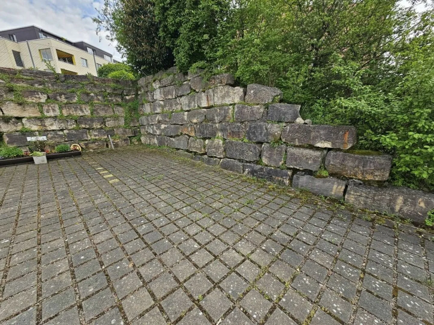 Parkplatz in Ihrer Nachbarschaft zu vermieten - Foto 2 von 2