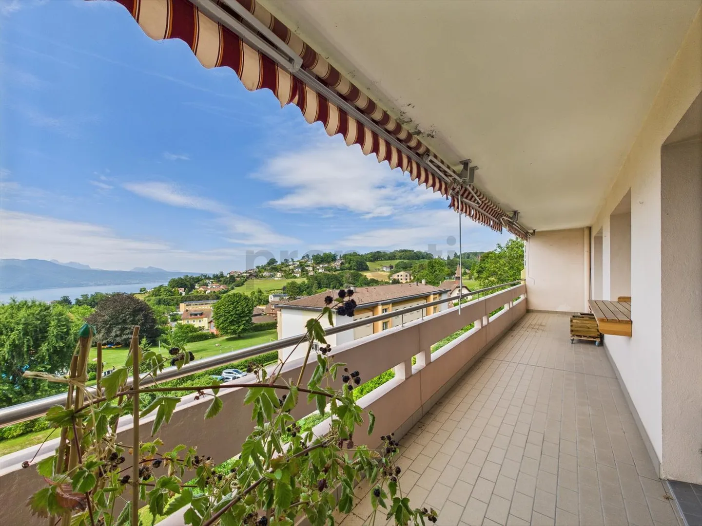 Helles 3,5-Zimmer-Apartment mit atemberaubendem Seeblick in Chexbres - Foto 10 von 13