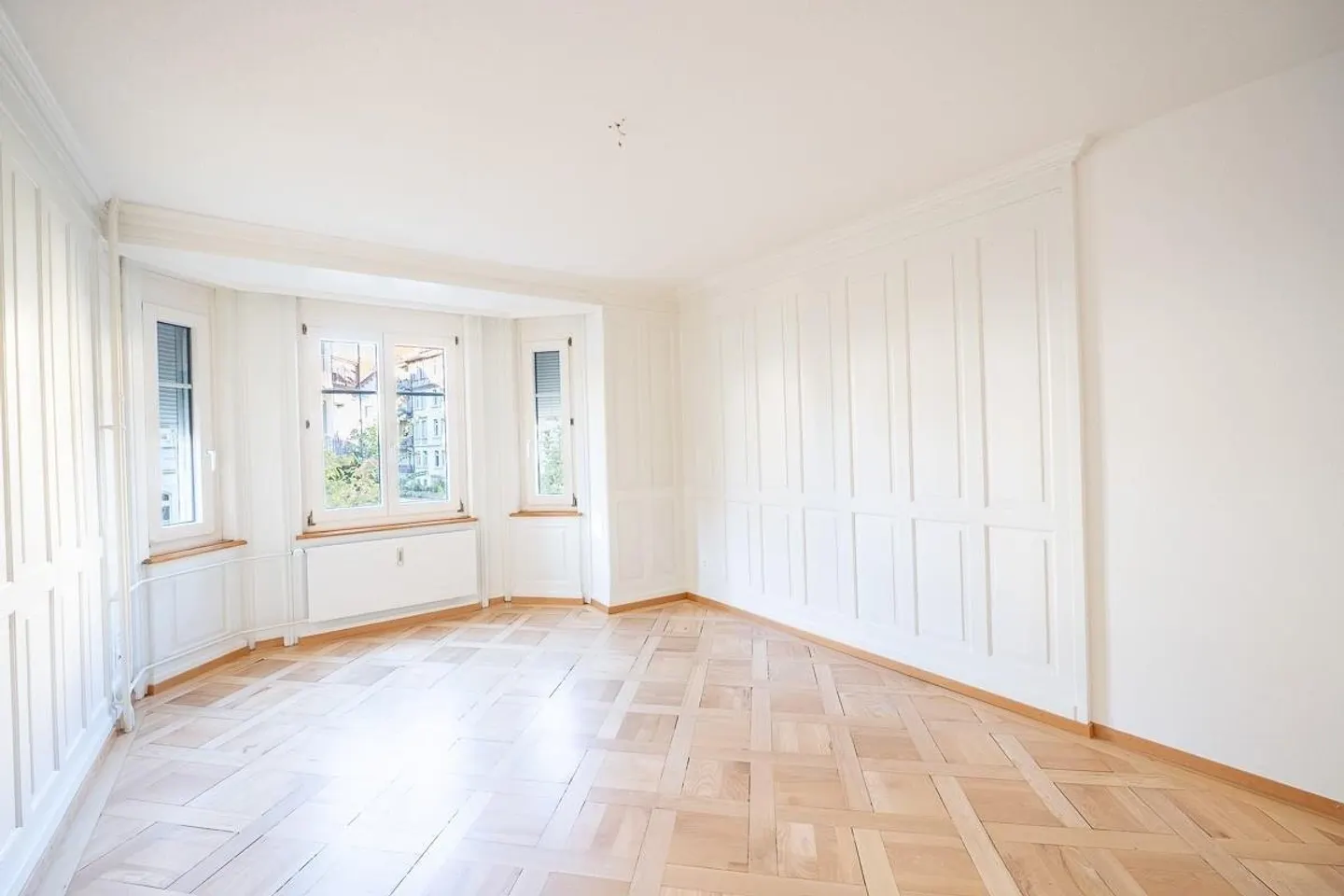 Appartement élégant de 4,5 pièces avec charme ancien à St. Georgen - Photo 5 sur 10