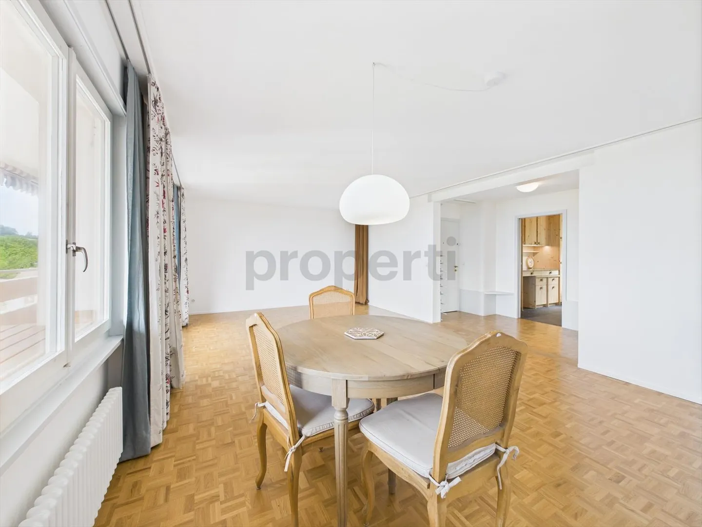 Helles 3,5-Zimmer-Apartment mit atemberaubendem Seeblick in Chexbres - Foto 4 von 13
