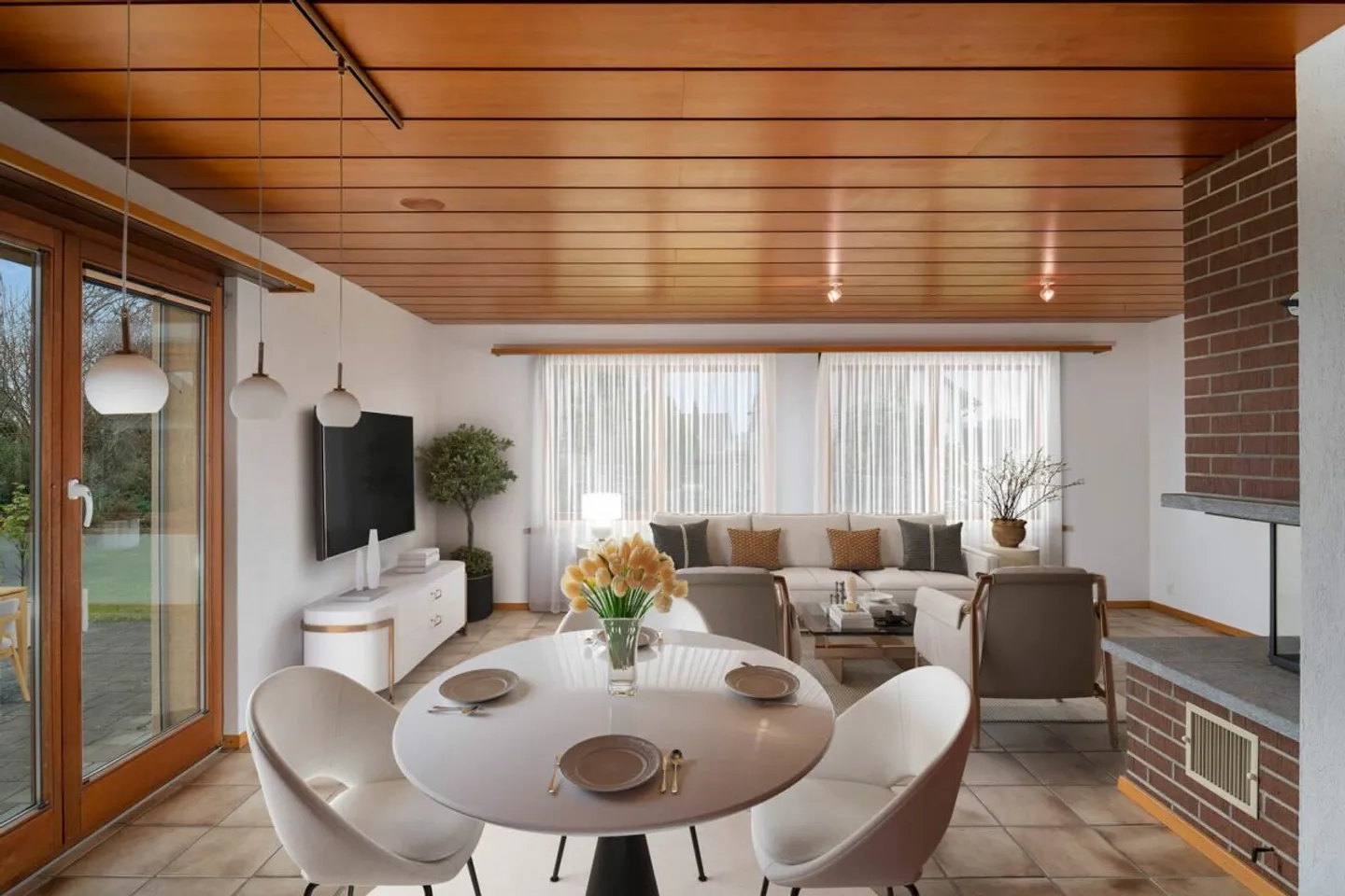 A Home with Many Possibilities - Photo 4 of 12