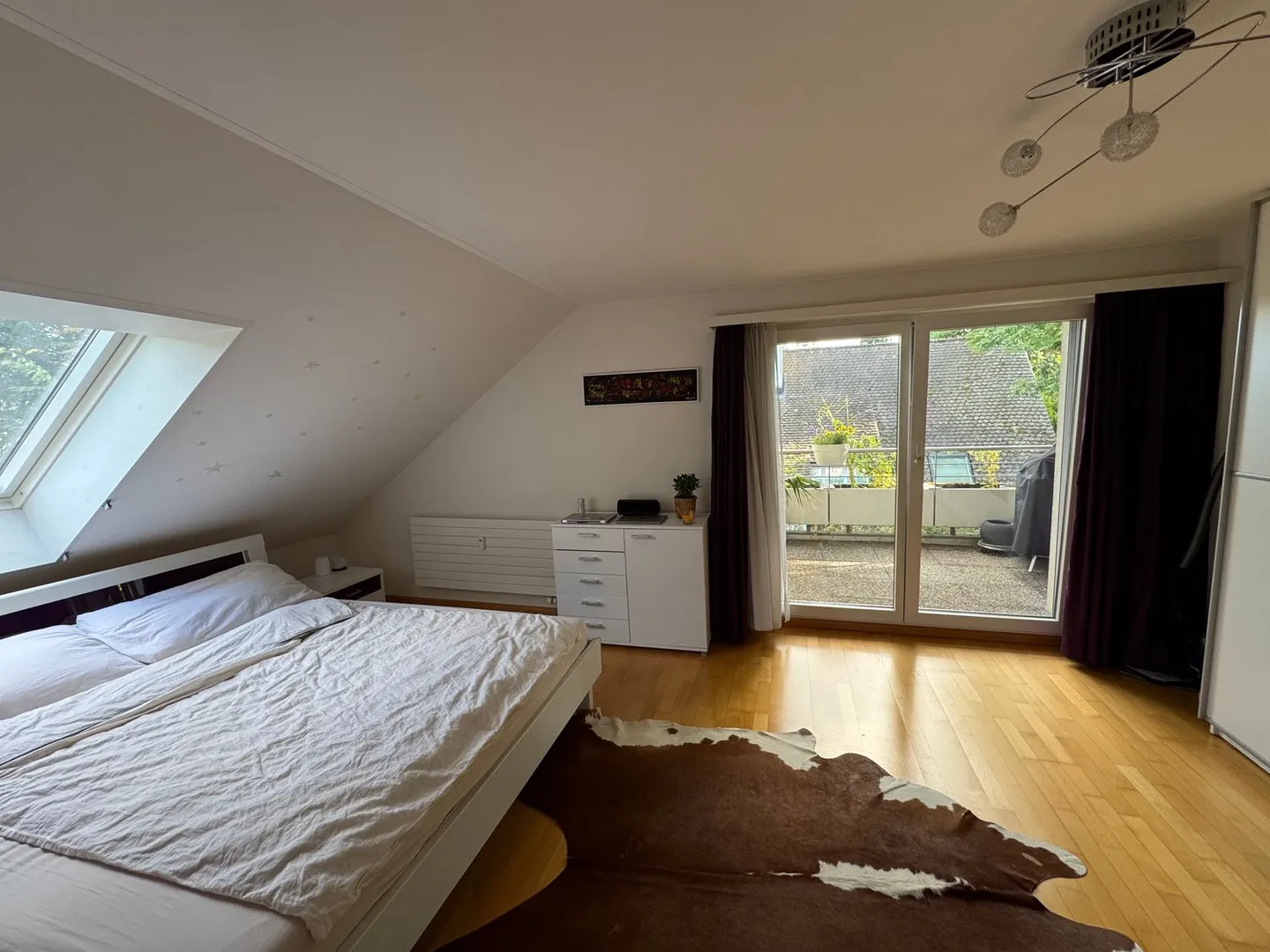 Modern 4-room penthouse with sauna and garage in Reinach - Photo 9 of 13