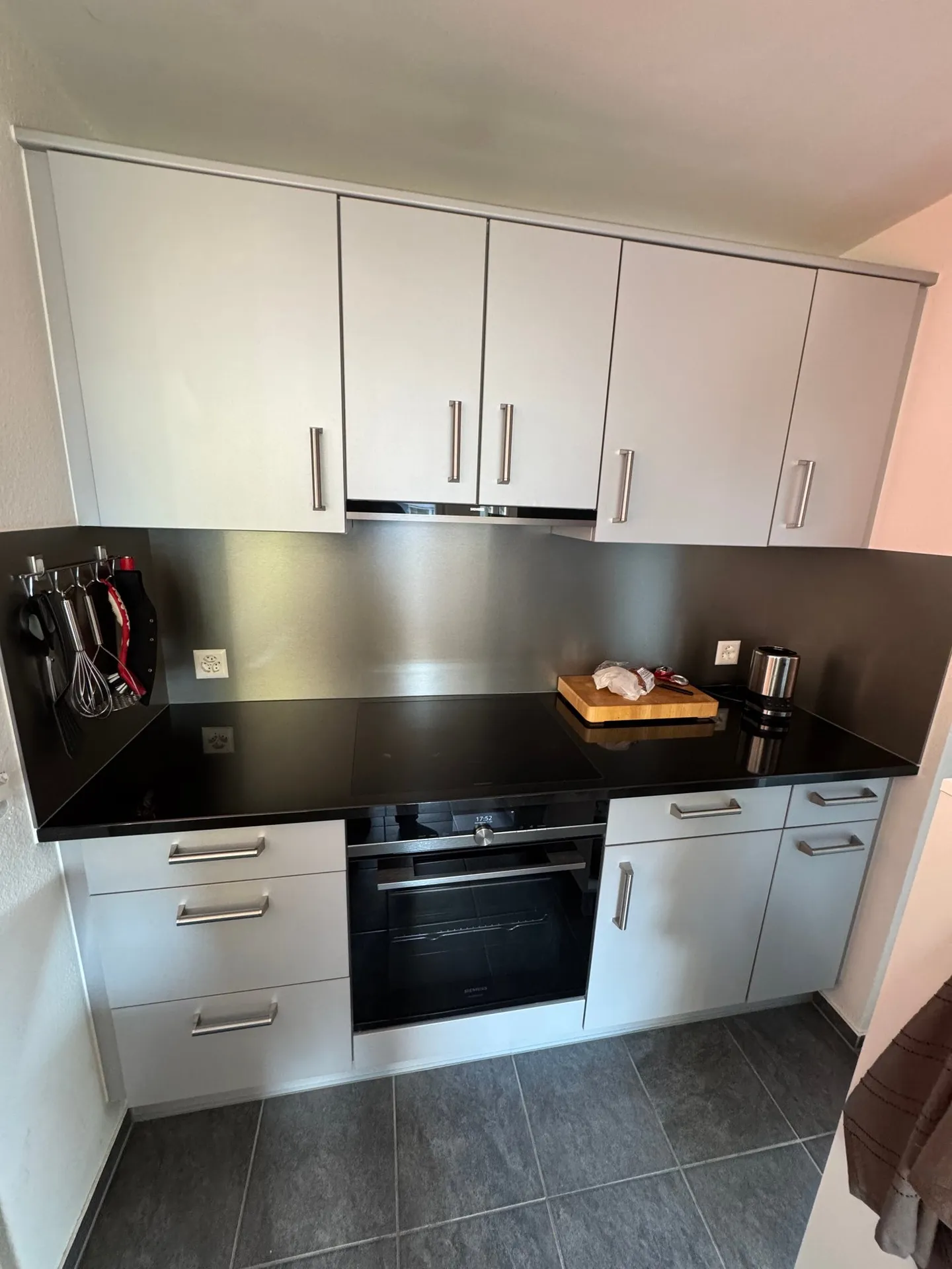 Modern 4-room penthouse with sauna and garage in Reinach - Photo 8 of 13