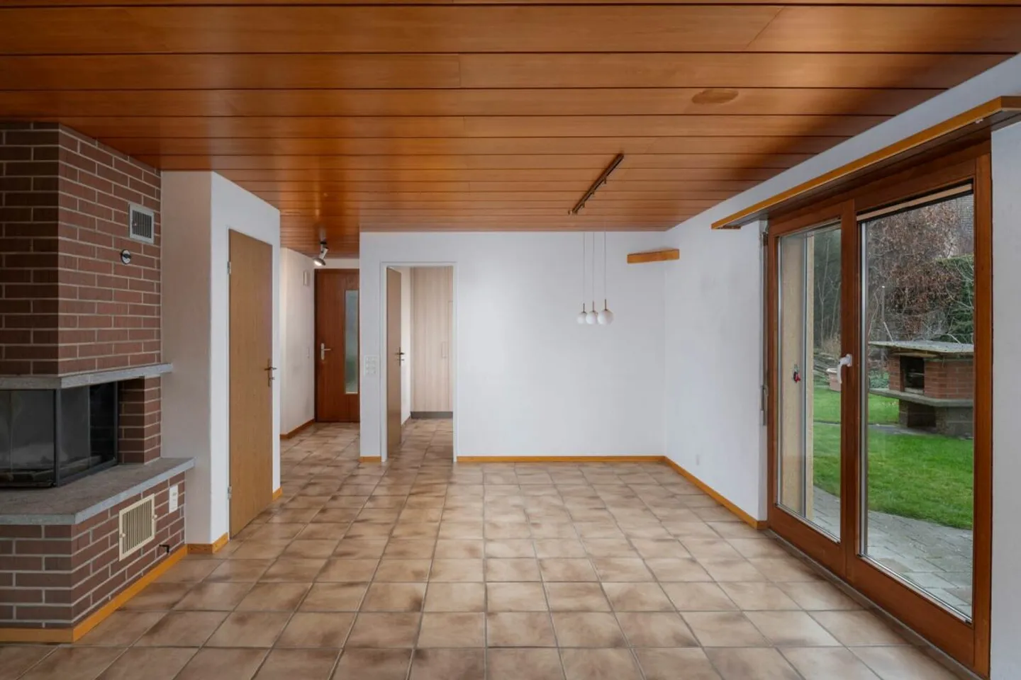 A Home with Many Possibilities - Photo 5 of 12