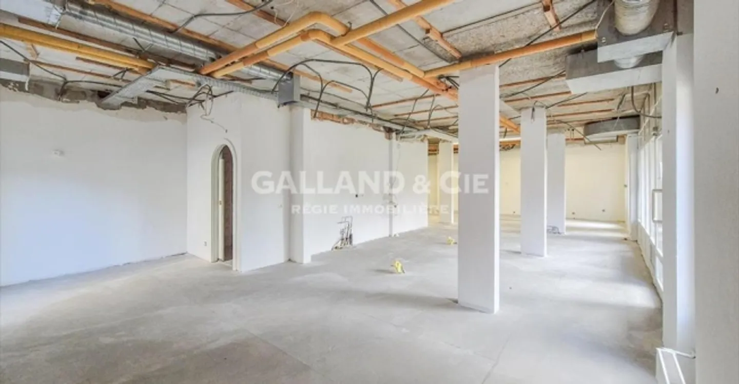 Commercial Space - Photo 9 of 9