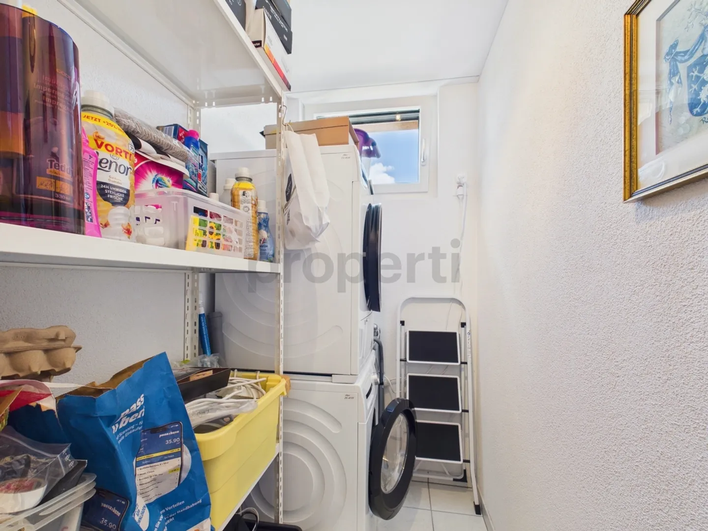 Grand balcon en L, appartement en attique accessible et places de parking en sous-sol - Photo 10 sur 13
