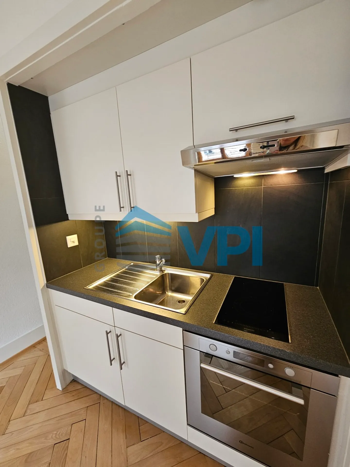 Eaux-Vives - Incantevole appartamento 3 stanze con passaggio - Foto 4 di 12