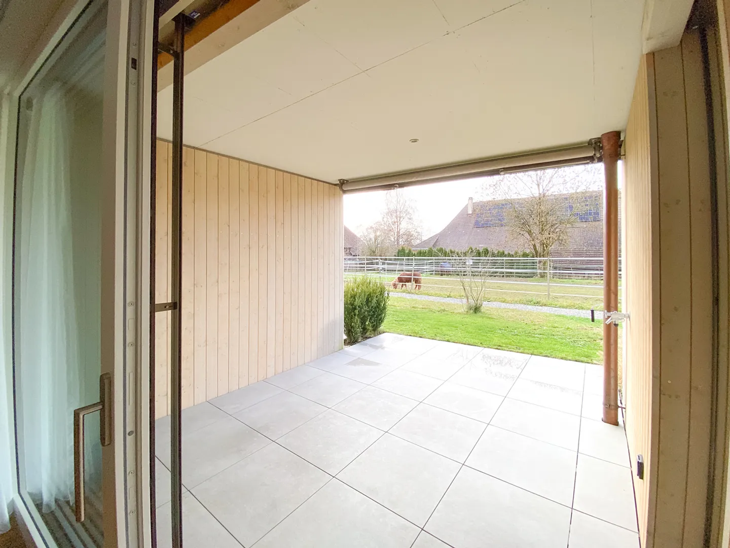 Belle appartement de 3,5 pièces au rez-de-chaussée adjacent à la zone agricole - Photo 3 sur 8