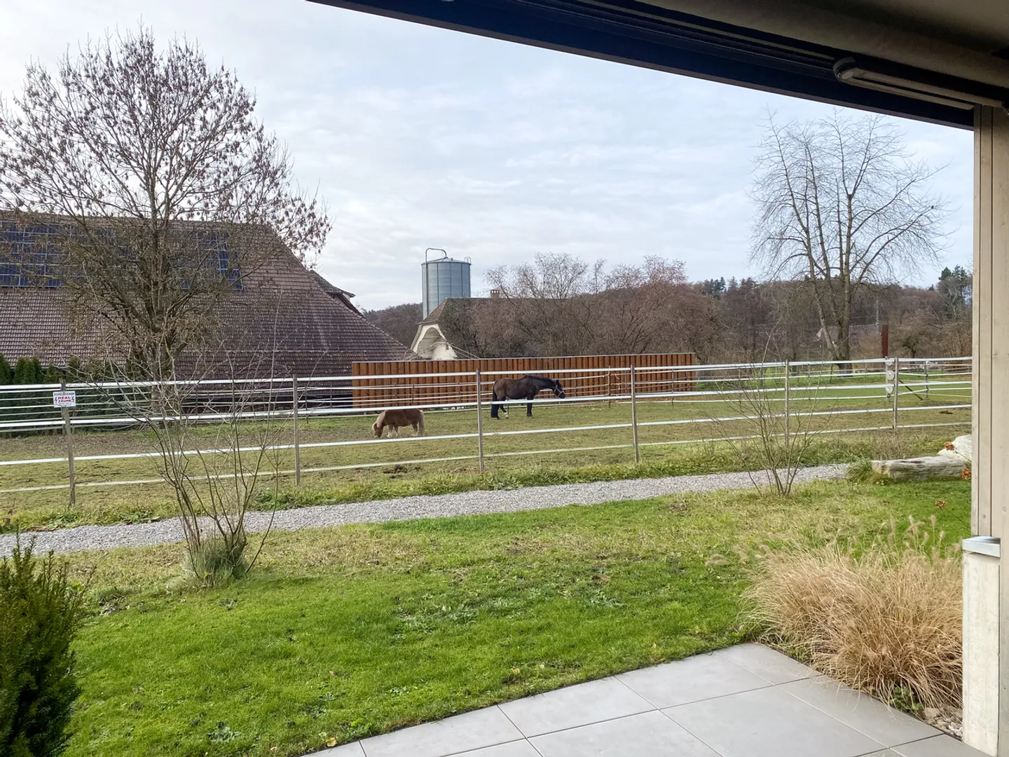 Belle appartement de 3,5 pièces au rez-de-chaussée adjacent à la zone agricole - Photo 2 sur 8