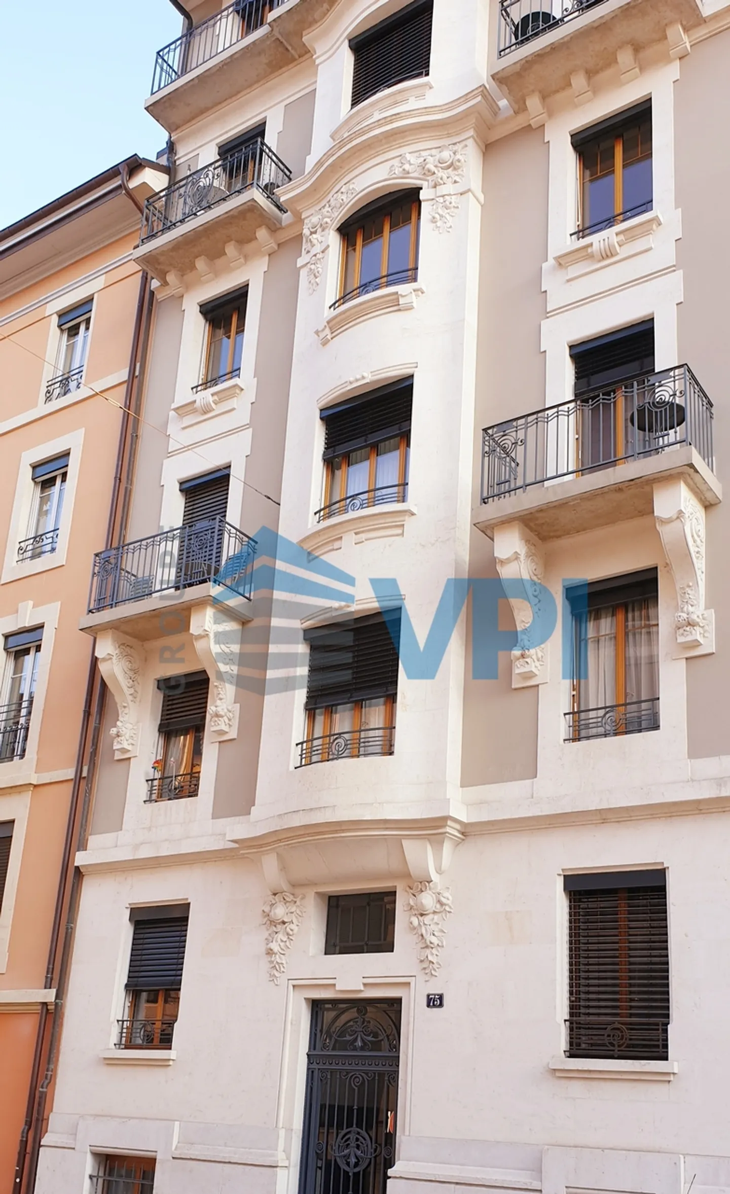 Eaux-Vives - Incantevole appartamento 3 stanze con passaggio - Foto 8 di 12