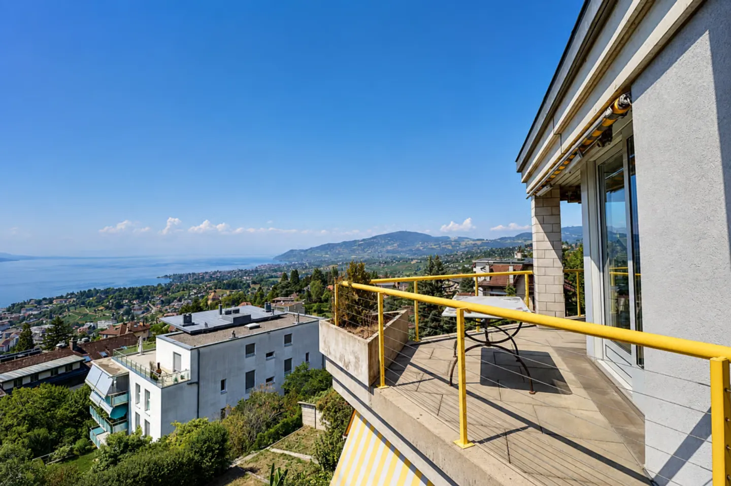 Attique d'exception avec vue panoramique sur le lac et les montagnes - Photo 16 of 16