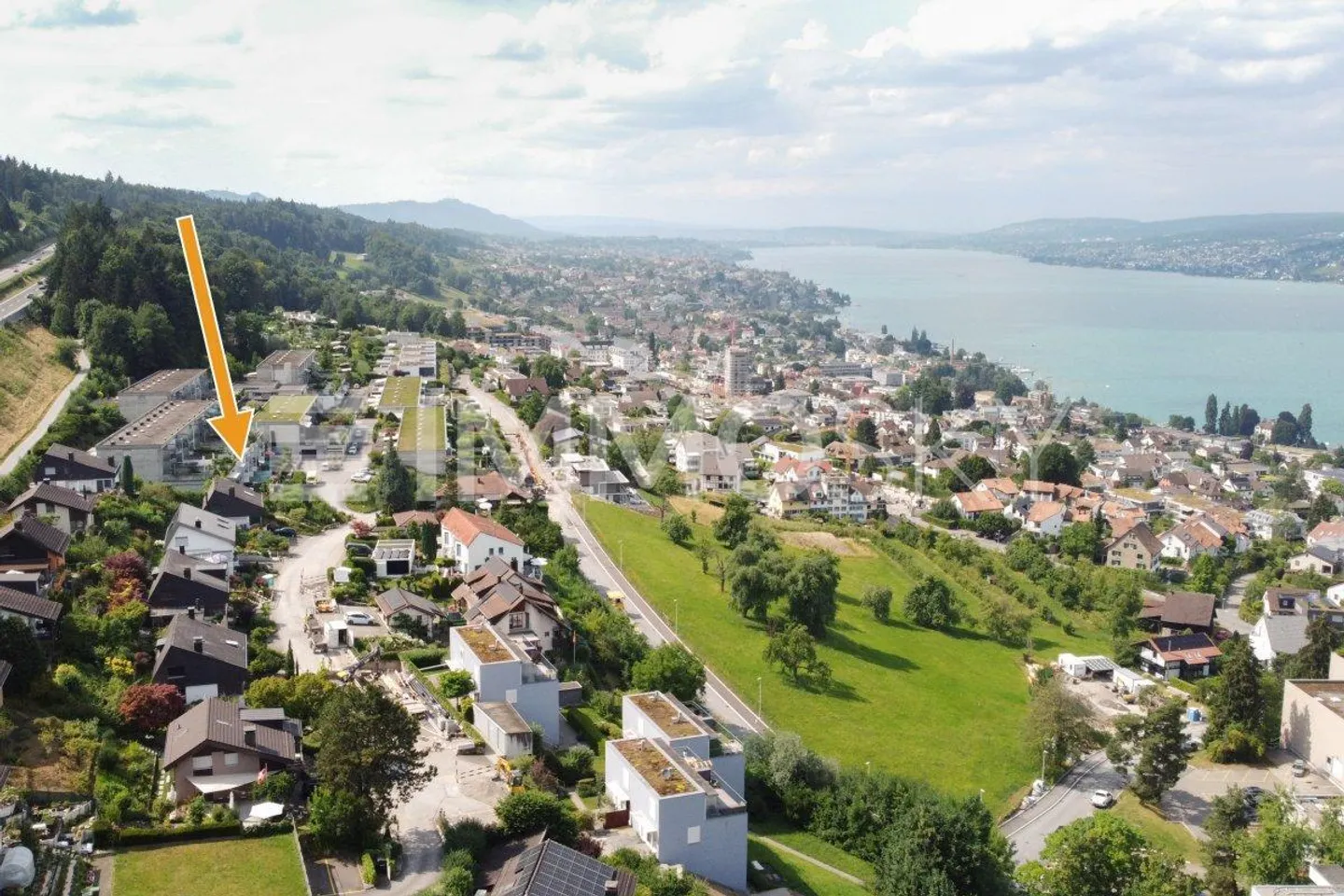 Ihr neues Zuhause mit Panoramasicht von Zürich bis in die Alpen - Photo 1 of 5