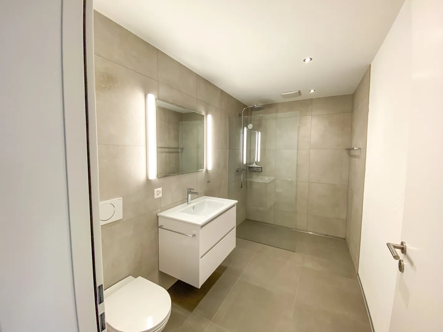 Belle appartement de 3,5 pièces au rez-de-chaussée adjacent à la zone agricole - Photo 6 sur 8