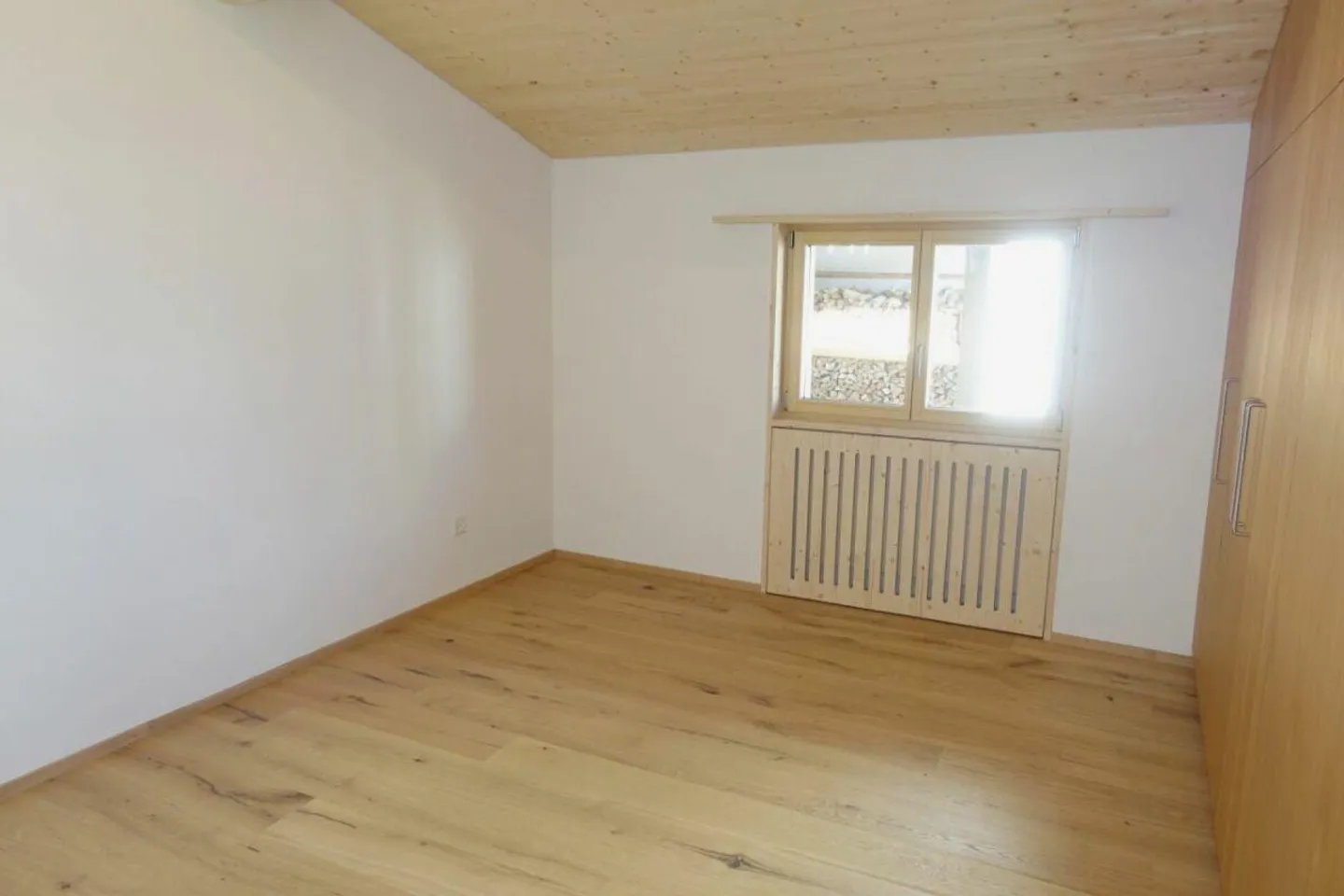 Two-family house with two 4½-room apartments, apartment No. 2 - Photo 4 of 5