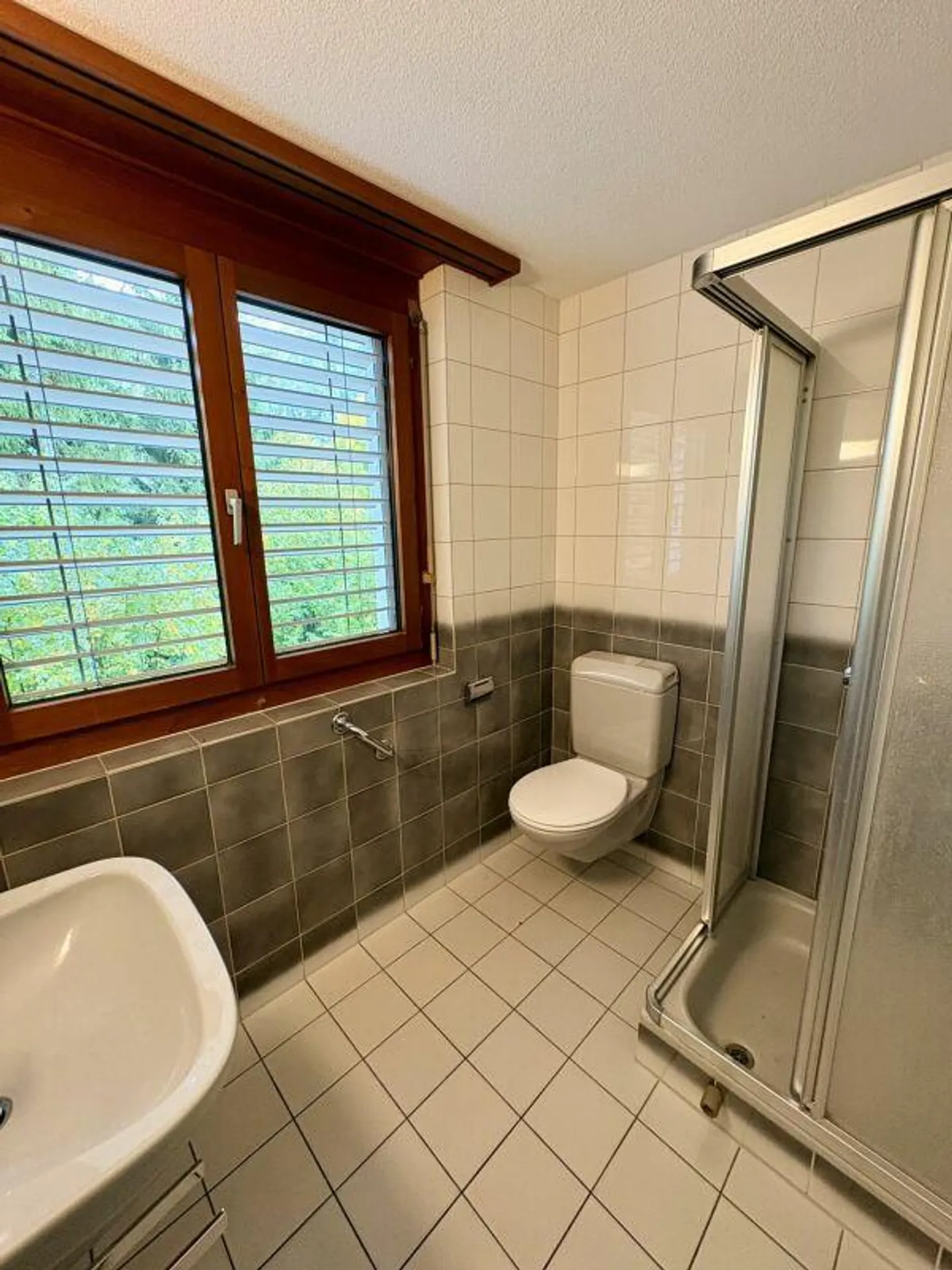 Stunning Maisonette Apartment - Photo 15 of 18