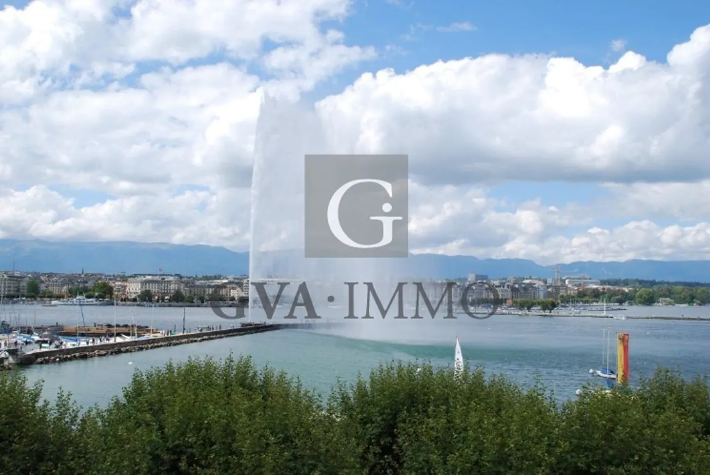 Appartement d'exception dans bel immeuble ancien face au Lac Léman - Photo 1 sur 2