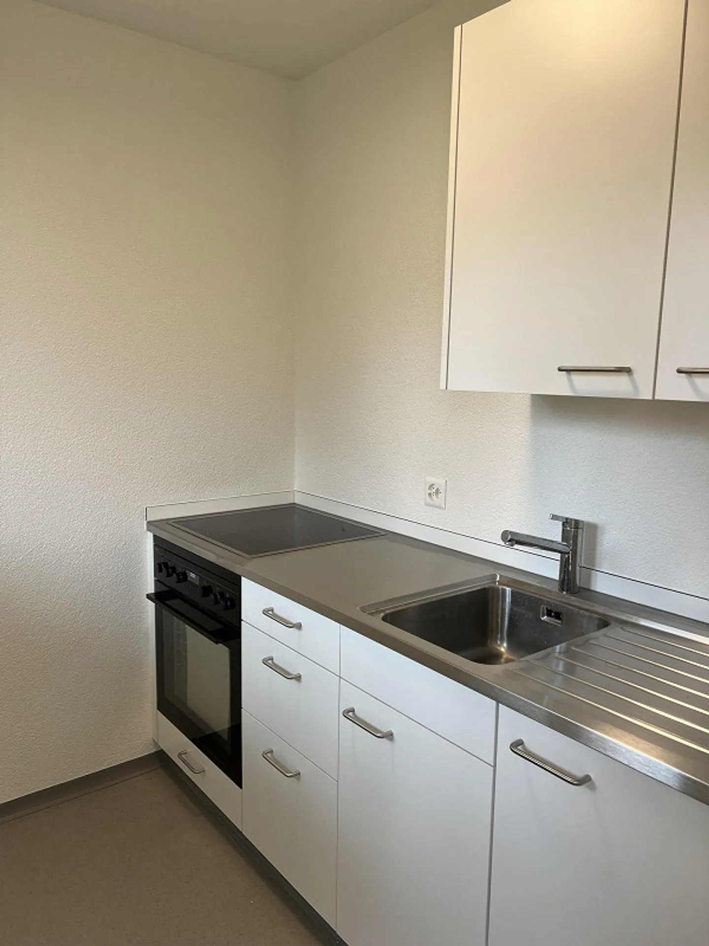 Wohnen beim Bahnhof Kloten mit Blick ins Grüne - Foto 4 von 6