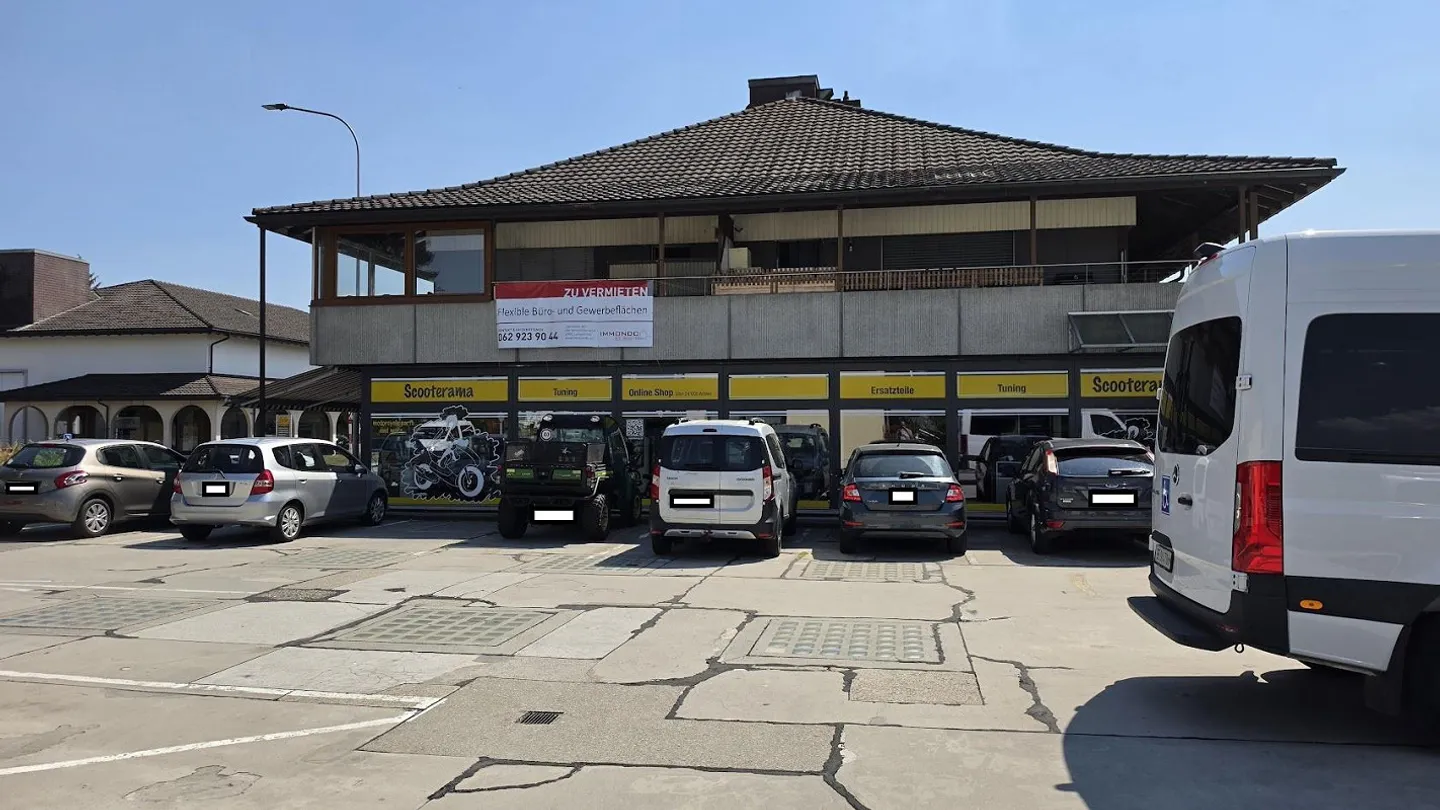 Surface de vente au rez-de-chaussée plus bureaux / entrepôts au sous-sol - Photo 5 sur 5