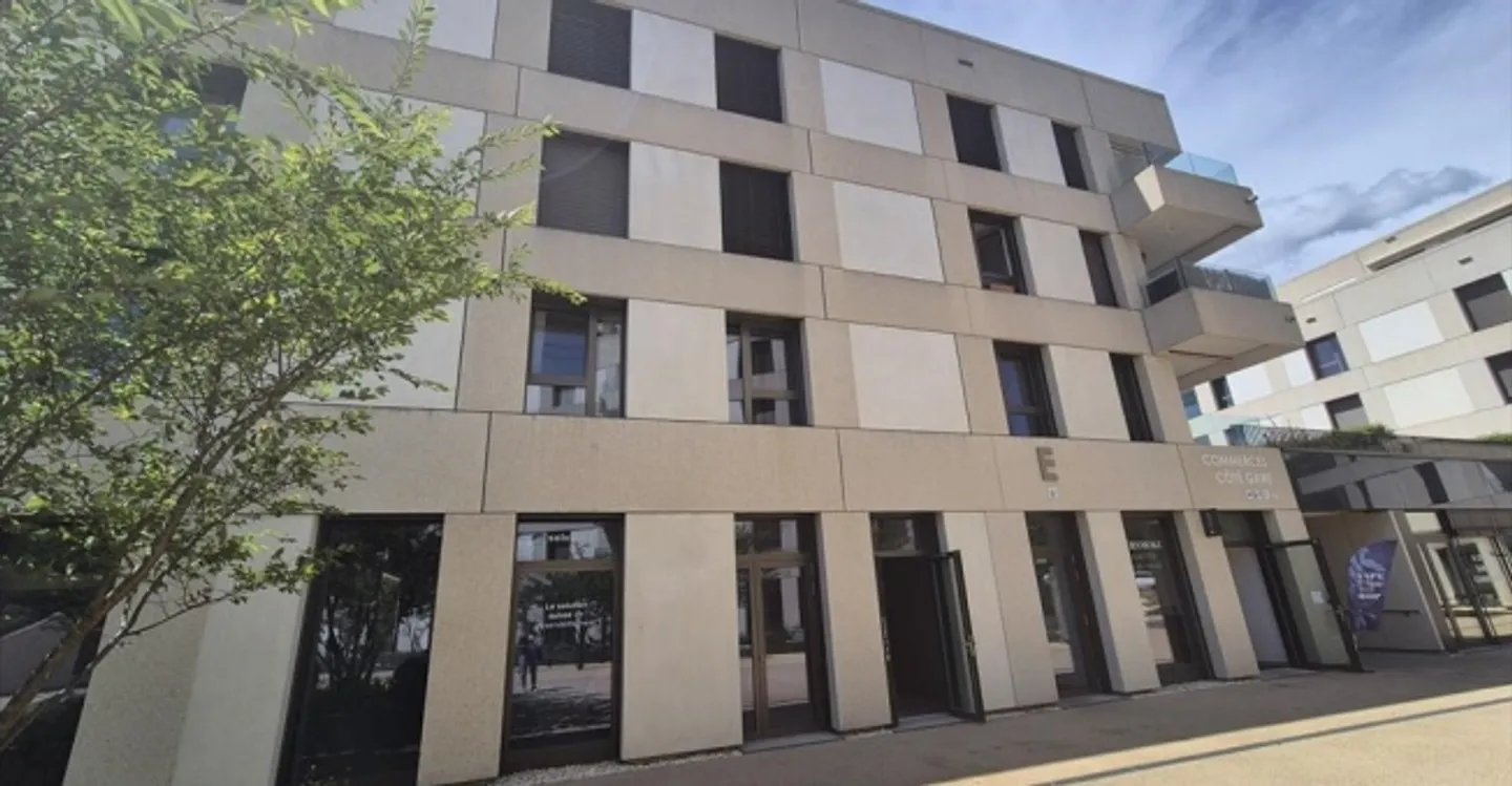 Immeuble mixte à louer - Photo 3 sur 6
