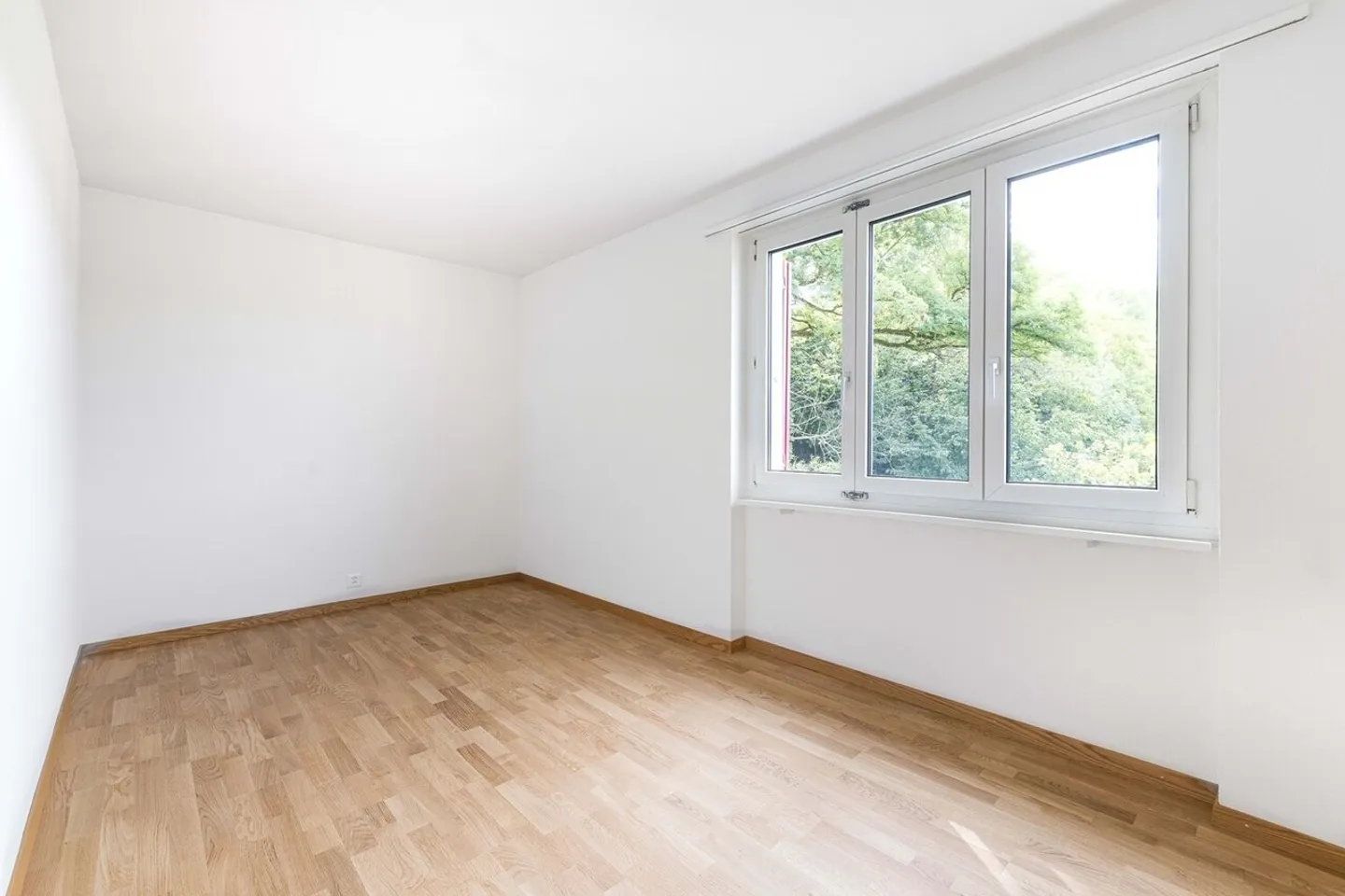 Appartement 3.5 pièces fraîchement rénové dans un emplacement central à Zollikofen - Photo 5 sur 9