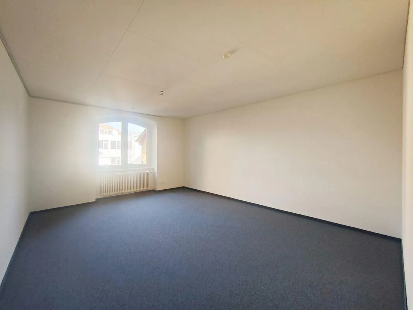 Attractive office space in the heart of the old town - Photo 4 of 12