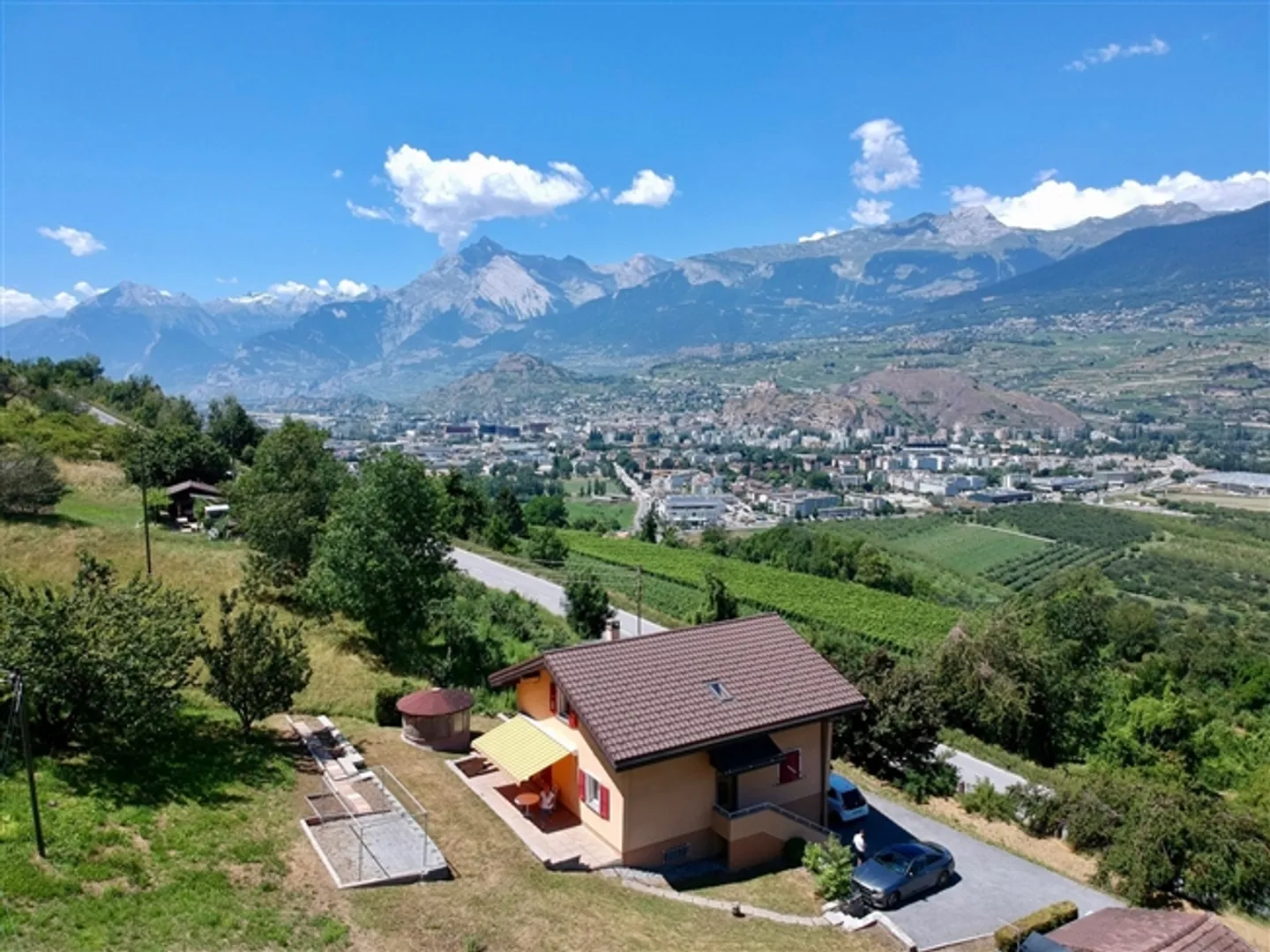 Charmantes Einfamilienhaus in Bramois - Foto 3 von 13