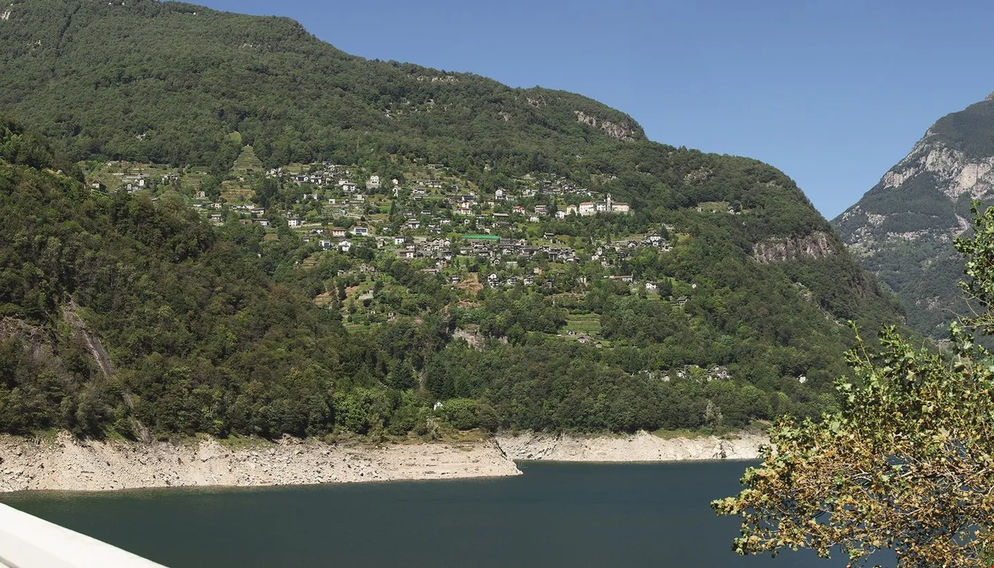 Land with project in Mergoscia - Photo 9 of 9