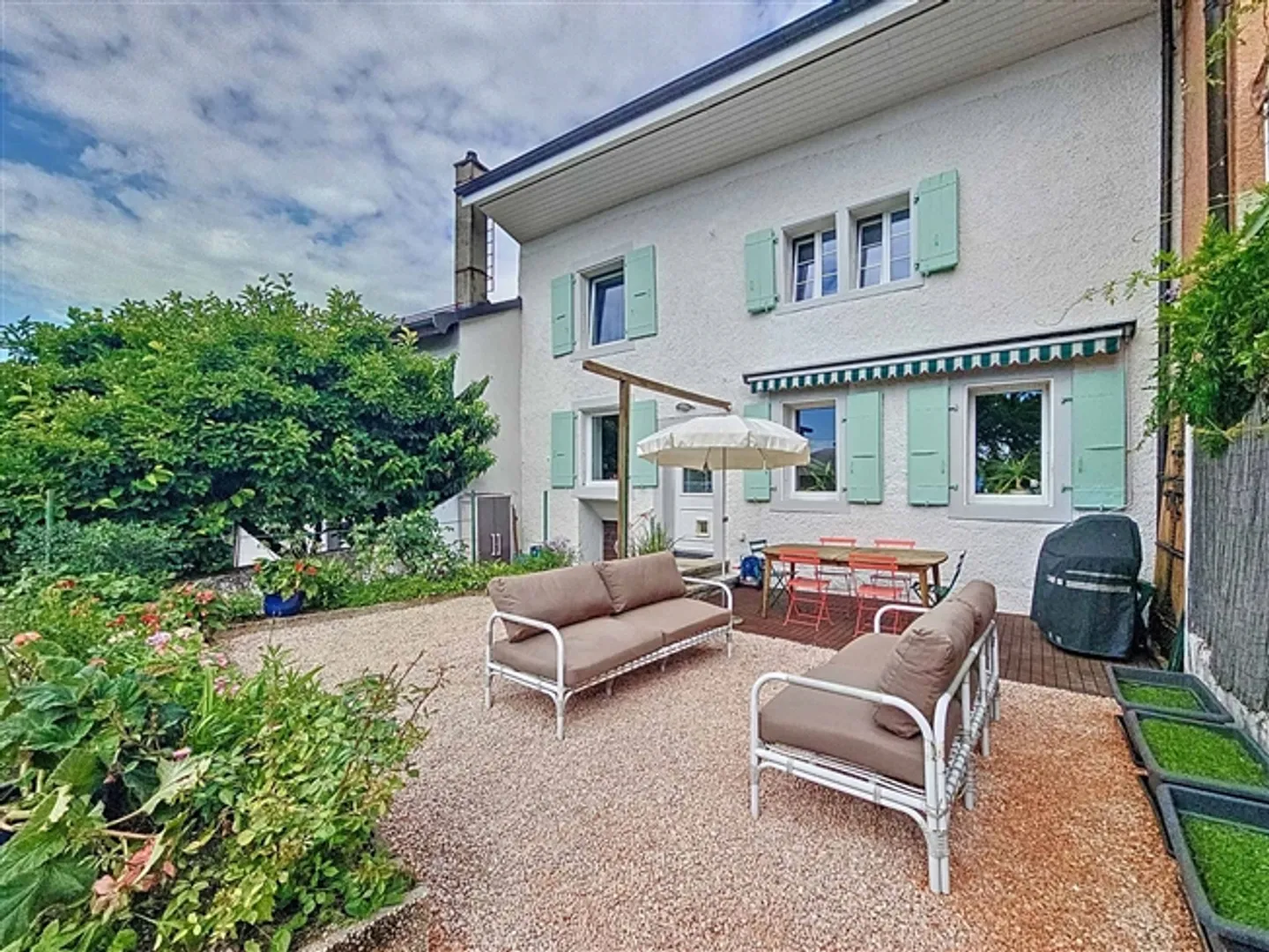 Charmante maison de village d'environ 230 m² - Photo 1 sur 13