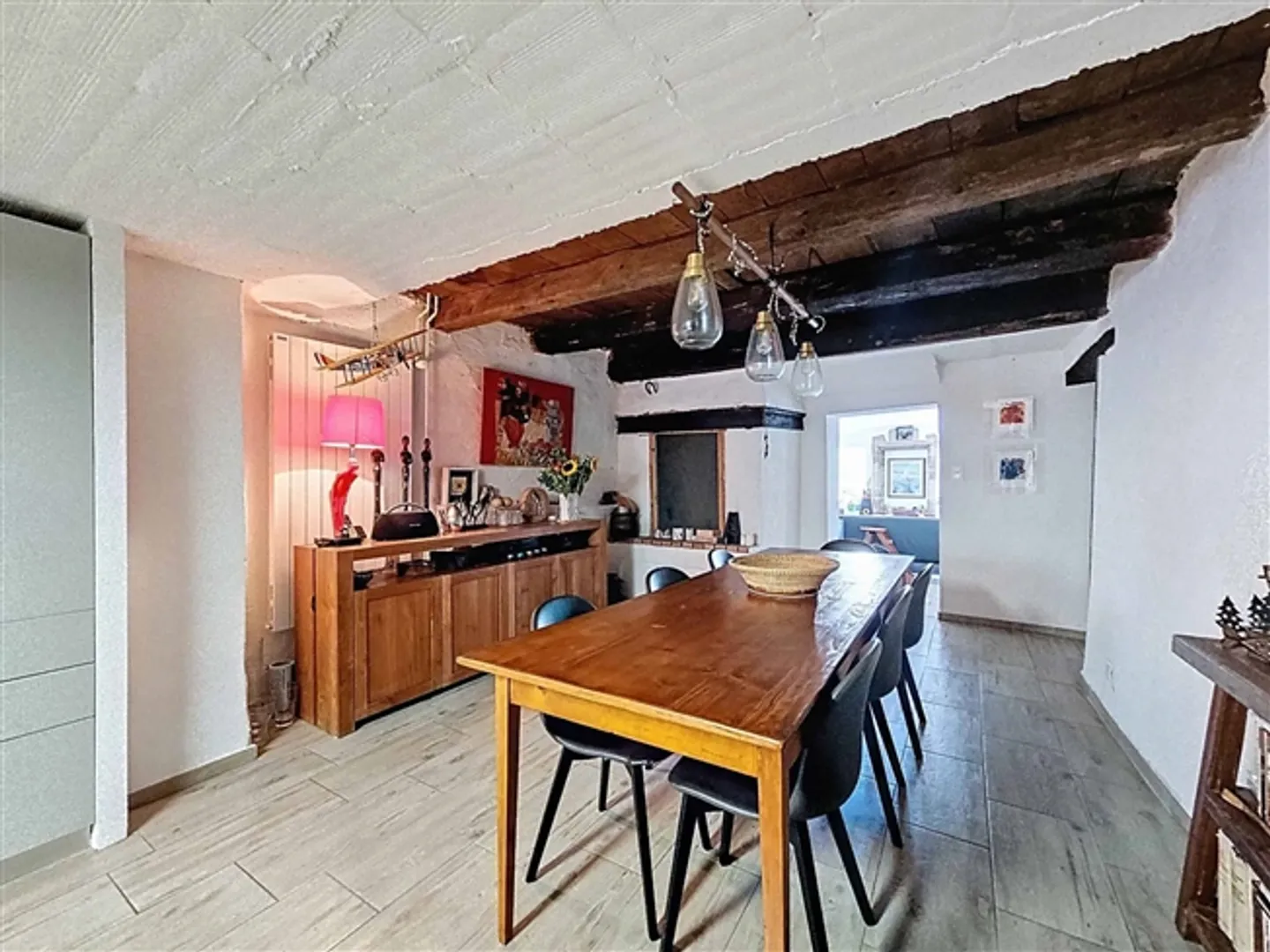 Charmante maison de village d'environ 230 m² - Photo 5 sur 13