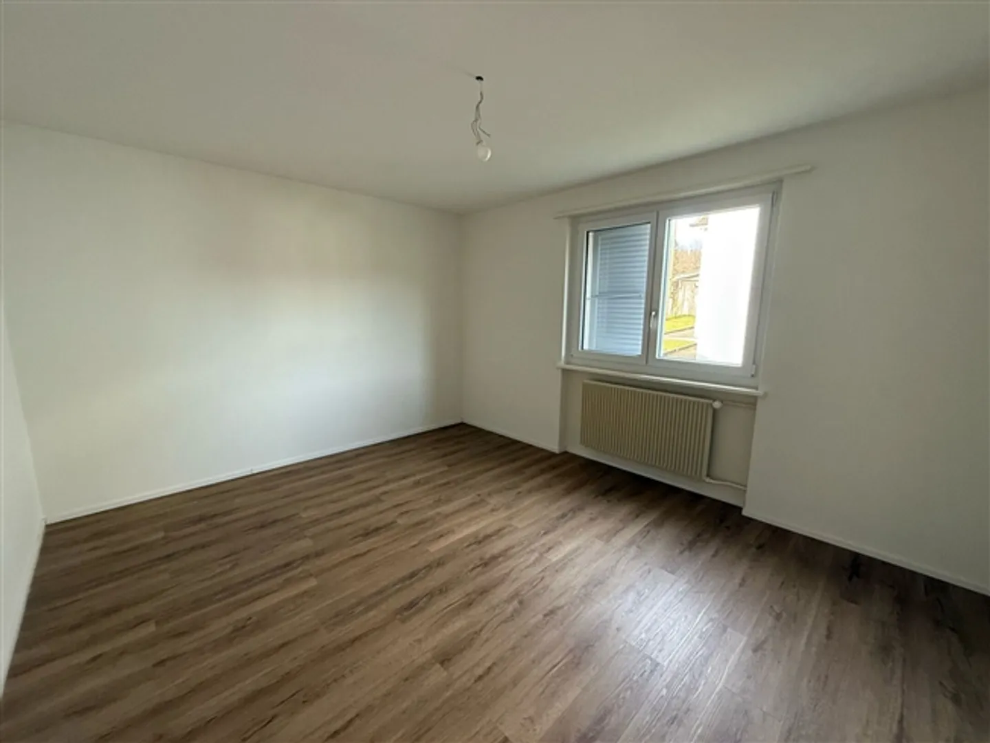 Bévilard, bellissimo appartamento ristrutturato di 4.5 stanze con balcone - Foto 3 di 7