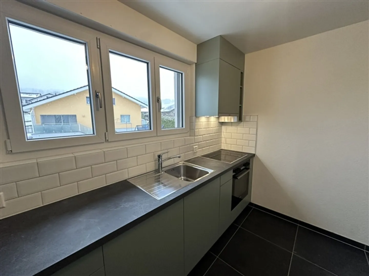 Bévilard, bellissimo appartamento ristrutturato di 4.5 stanze con balcone - Foto 2 di 7