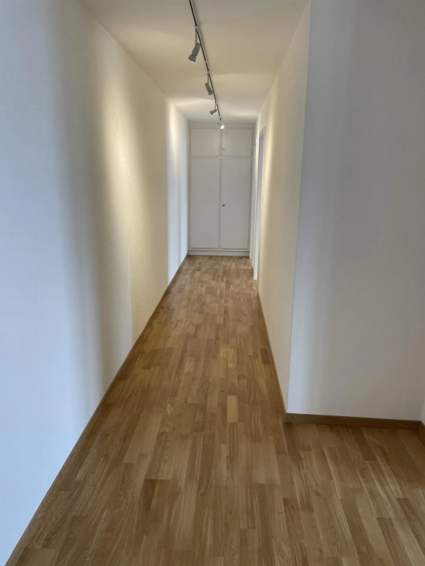 Beautiful, centrally located 2.5-room apartment - Photo 7 of 11