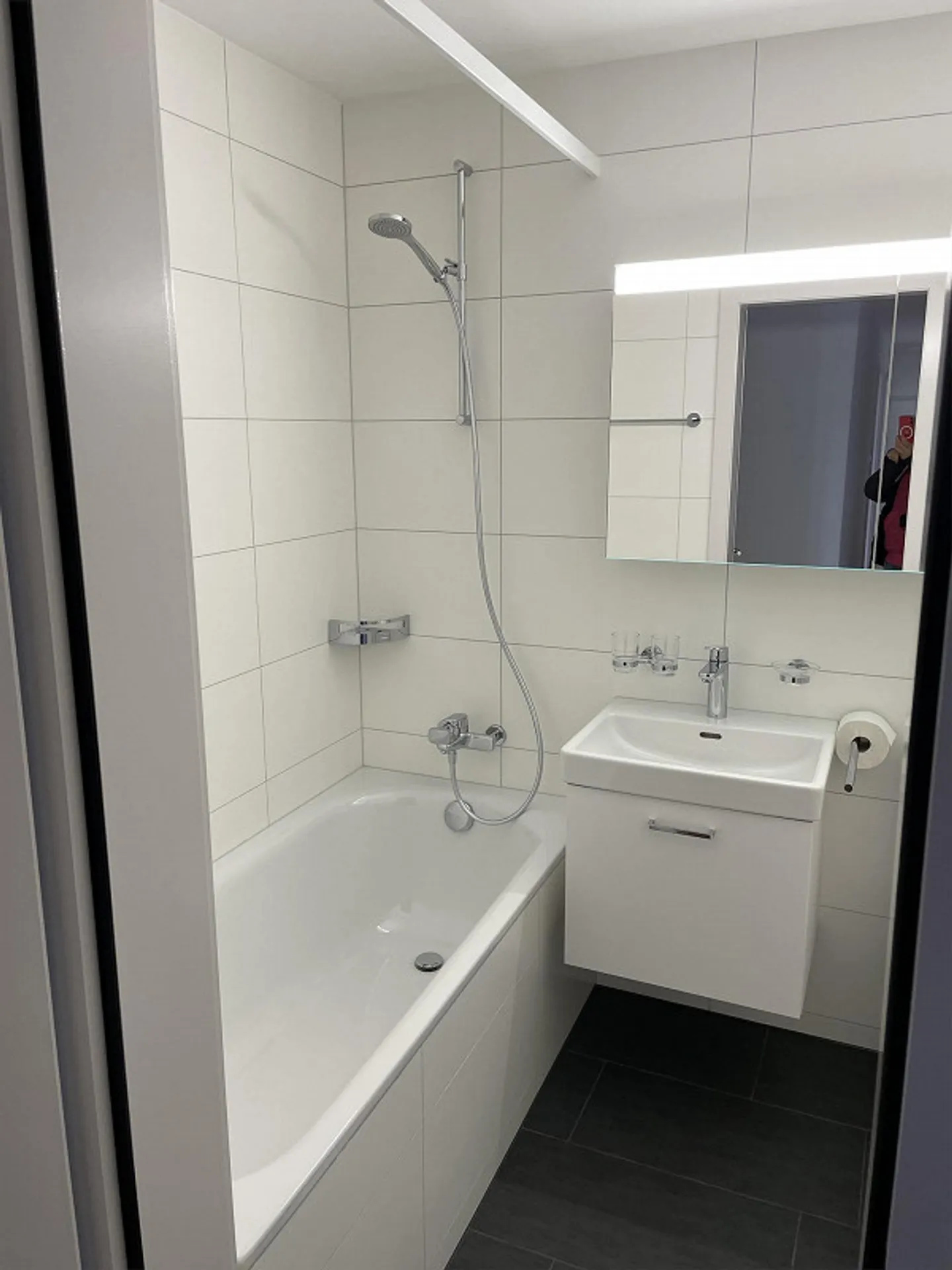 Beautiful, centrally located 2.5-room apartment - Photo 5 of 11