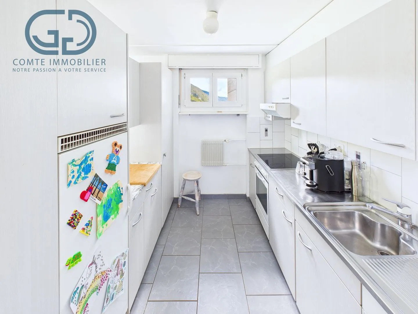 Ampio appartamento di 3,5 locali con balcone - Foto 3 di 10
