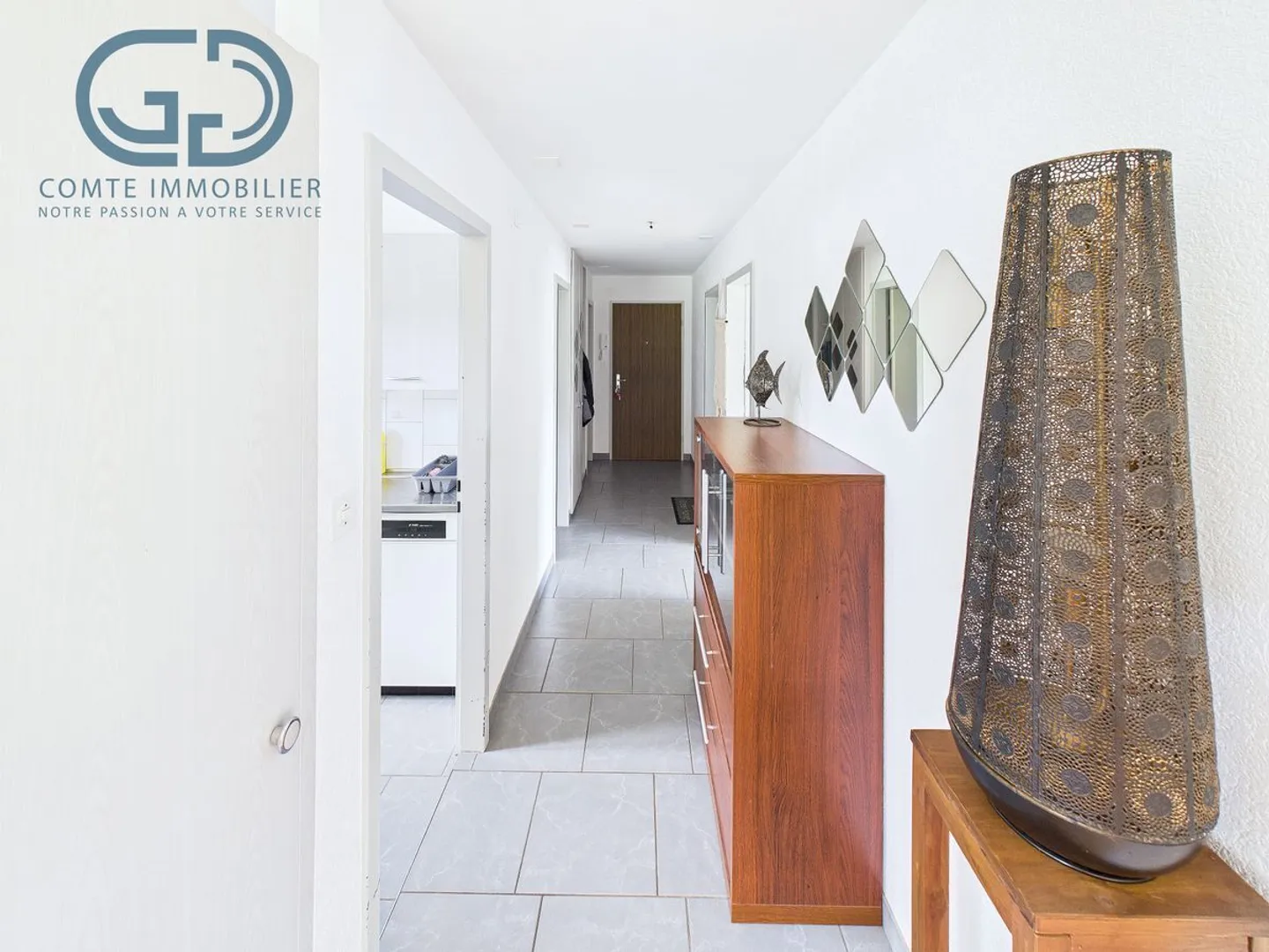 Ampio appartamento di 3,5 locali con balcone - Foto 6 di 10