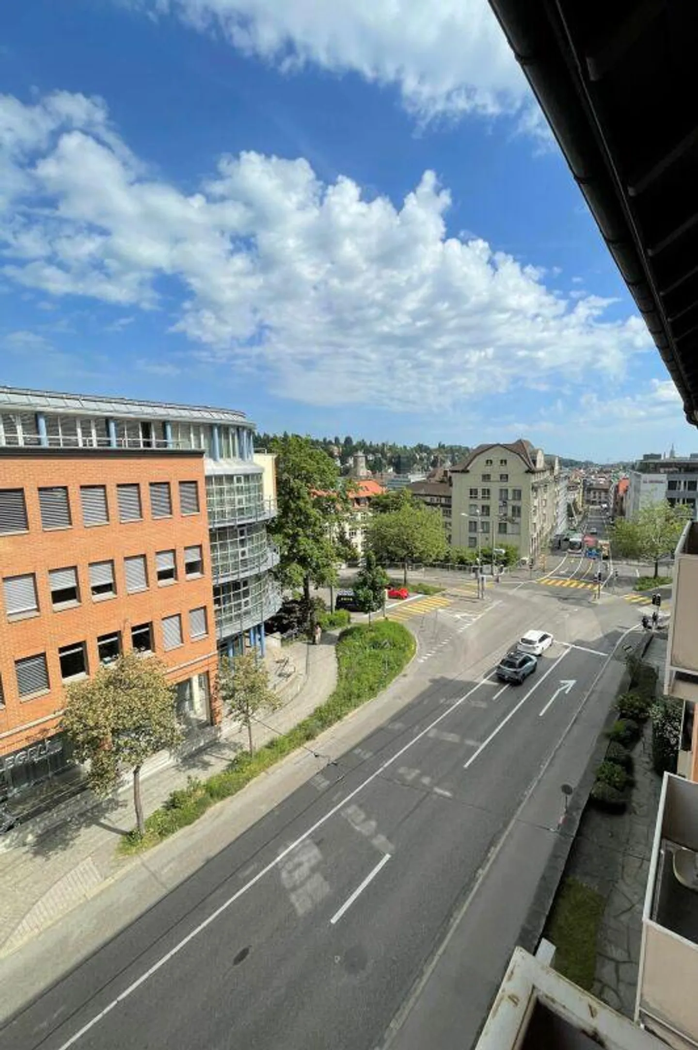 NEW! - Attractive Apartment for City Lovers! - Photo 6 of 7