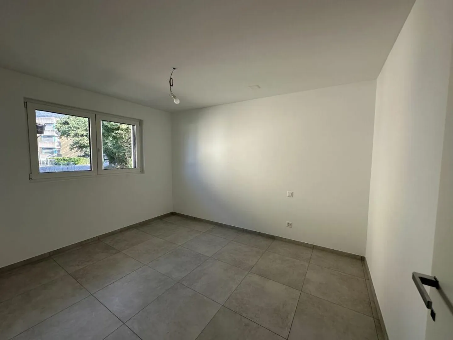 Neue und moderne 3,5-Zimmer-Wohnung, oberste Etage mit Aussicht - Foto 10 von 15