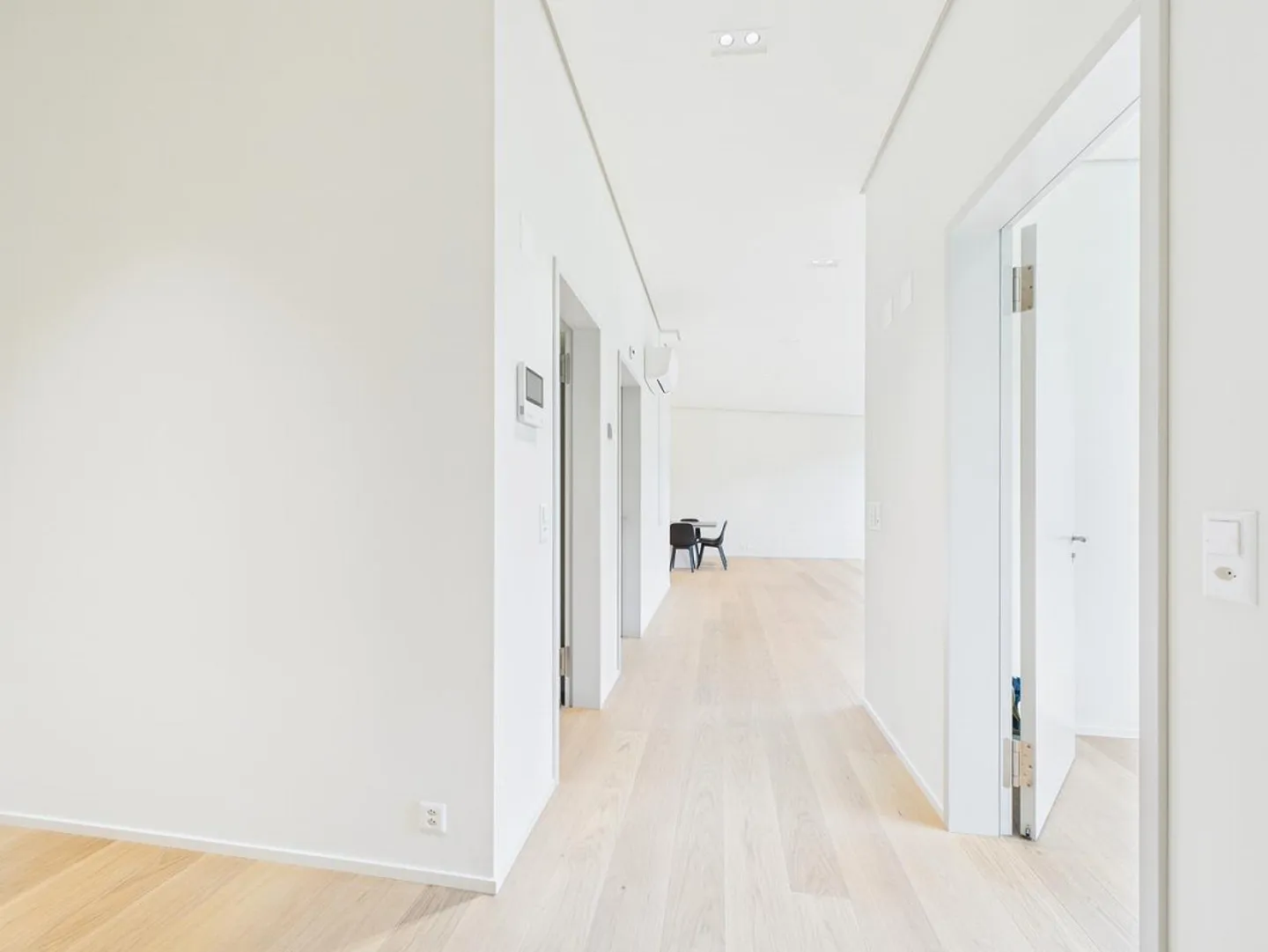 Moderne Gewerbefläche mit Weitblick - Foto 10 von 13