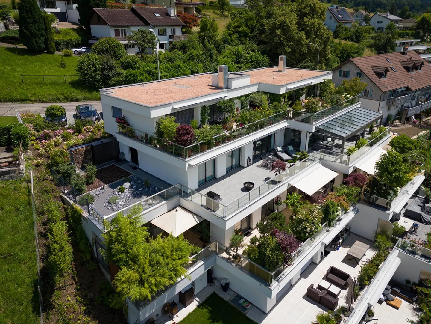 Terrazza da sogno con piscina e vista libera - Foto 2 di 13