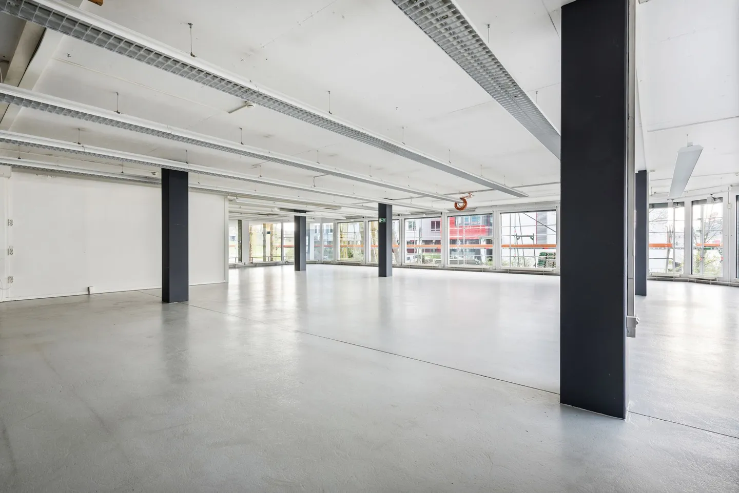 Espace commercial dans un emplacement de choix – Votre chance de visibilité et de succès - Photo 5 sur 7
