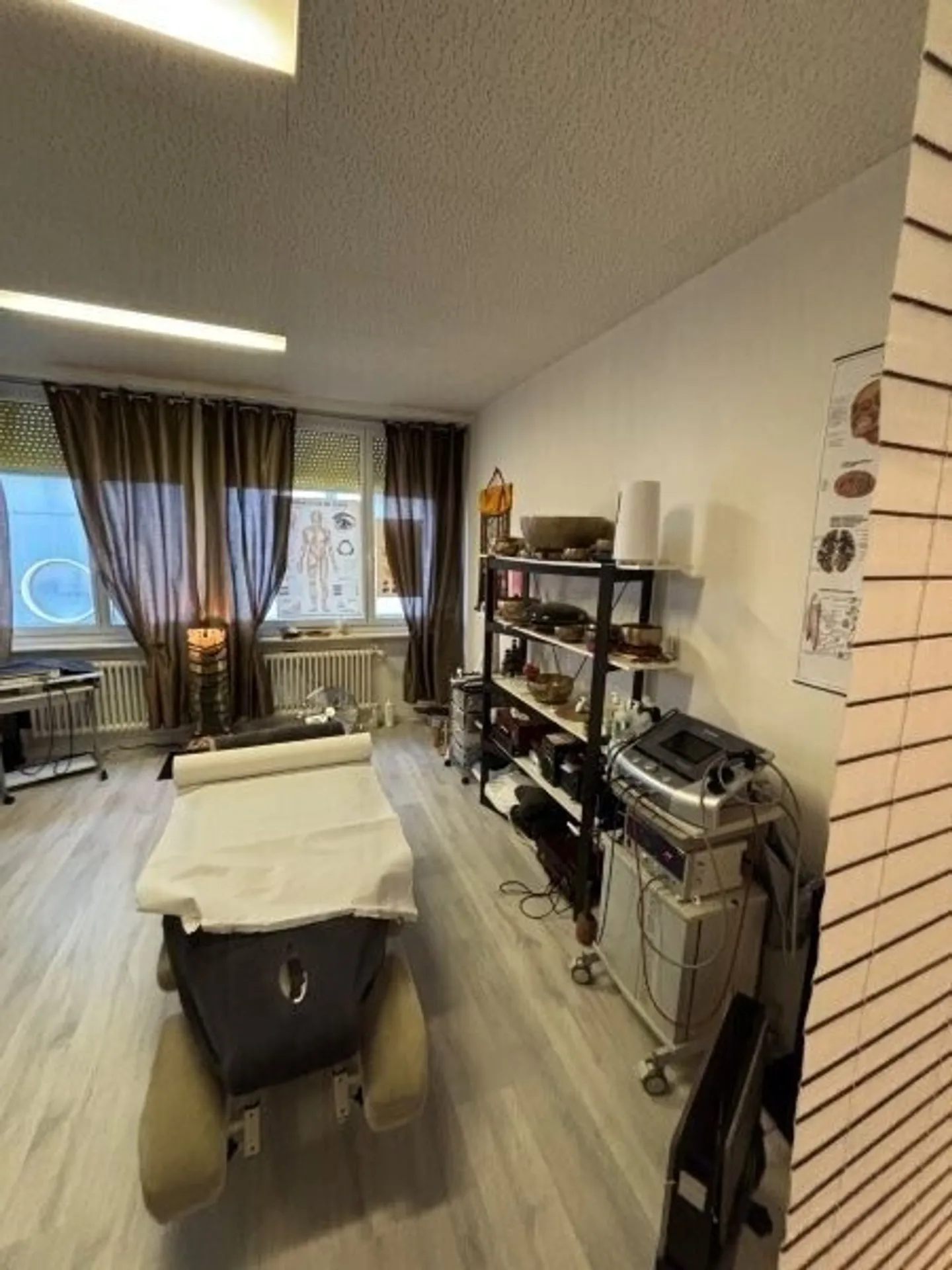 To seize! Office of 33m2 in the city of Renens - Photo 4 of 5