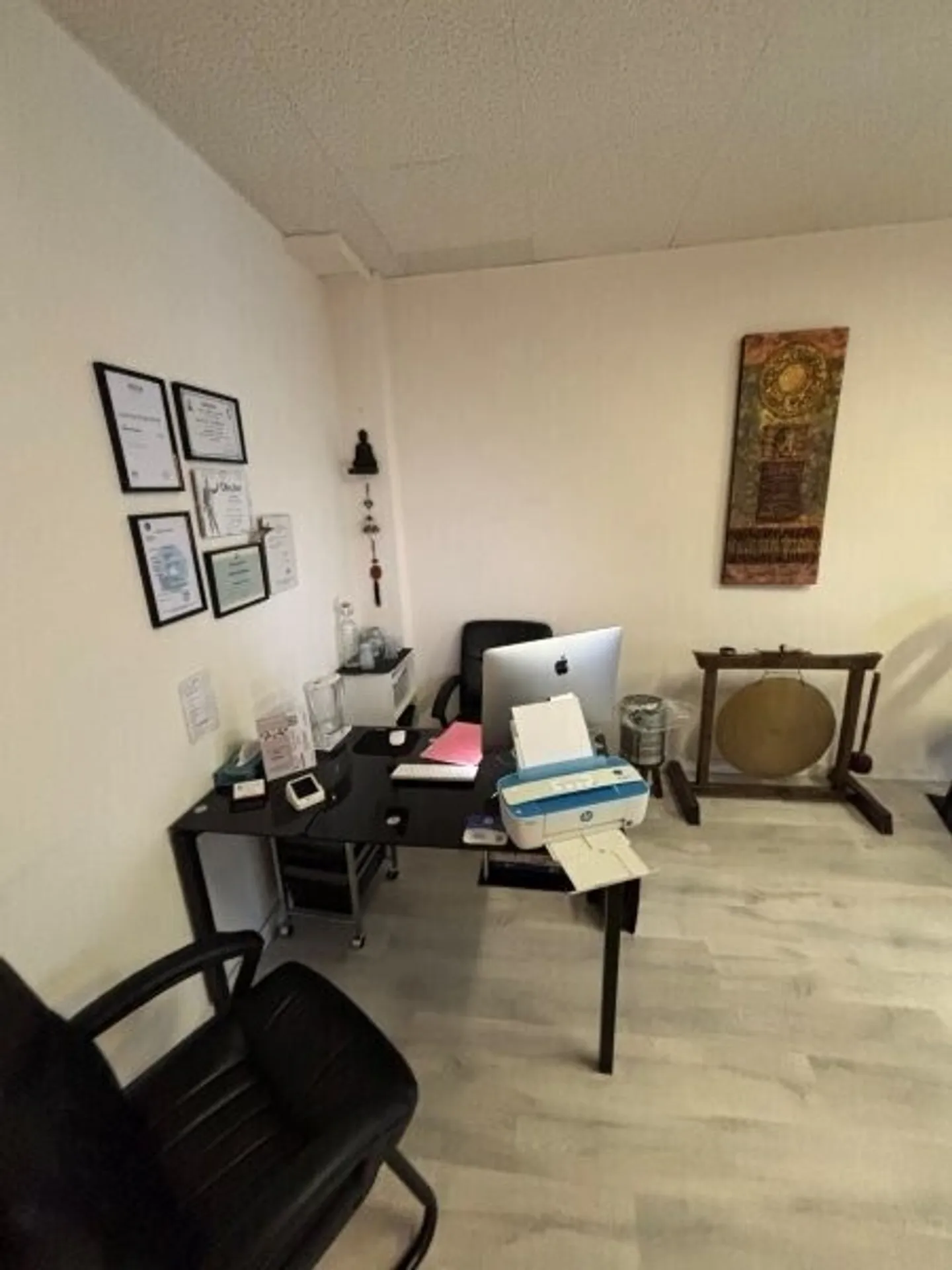 To seize! Office of 33m2 in the city of Renens - Photo 2 of 5